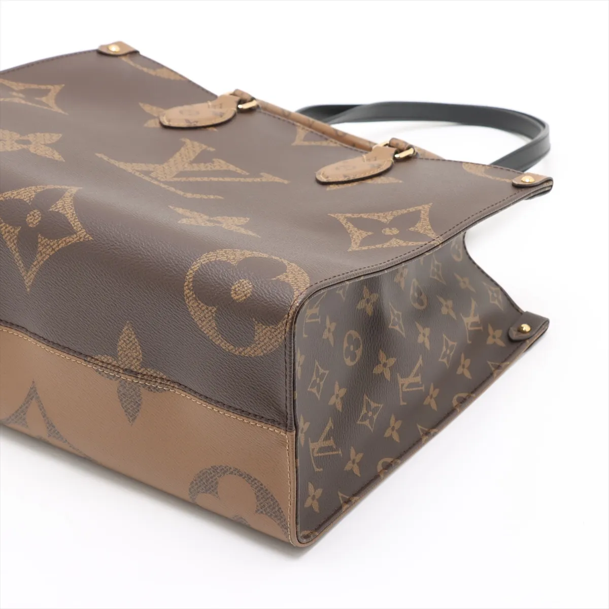 Giant Monogram Reverse On the Go MM M45321 Brown RFID reaction available — view 3