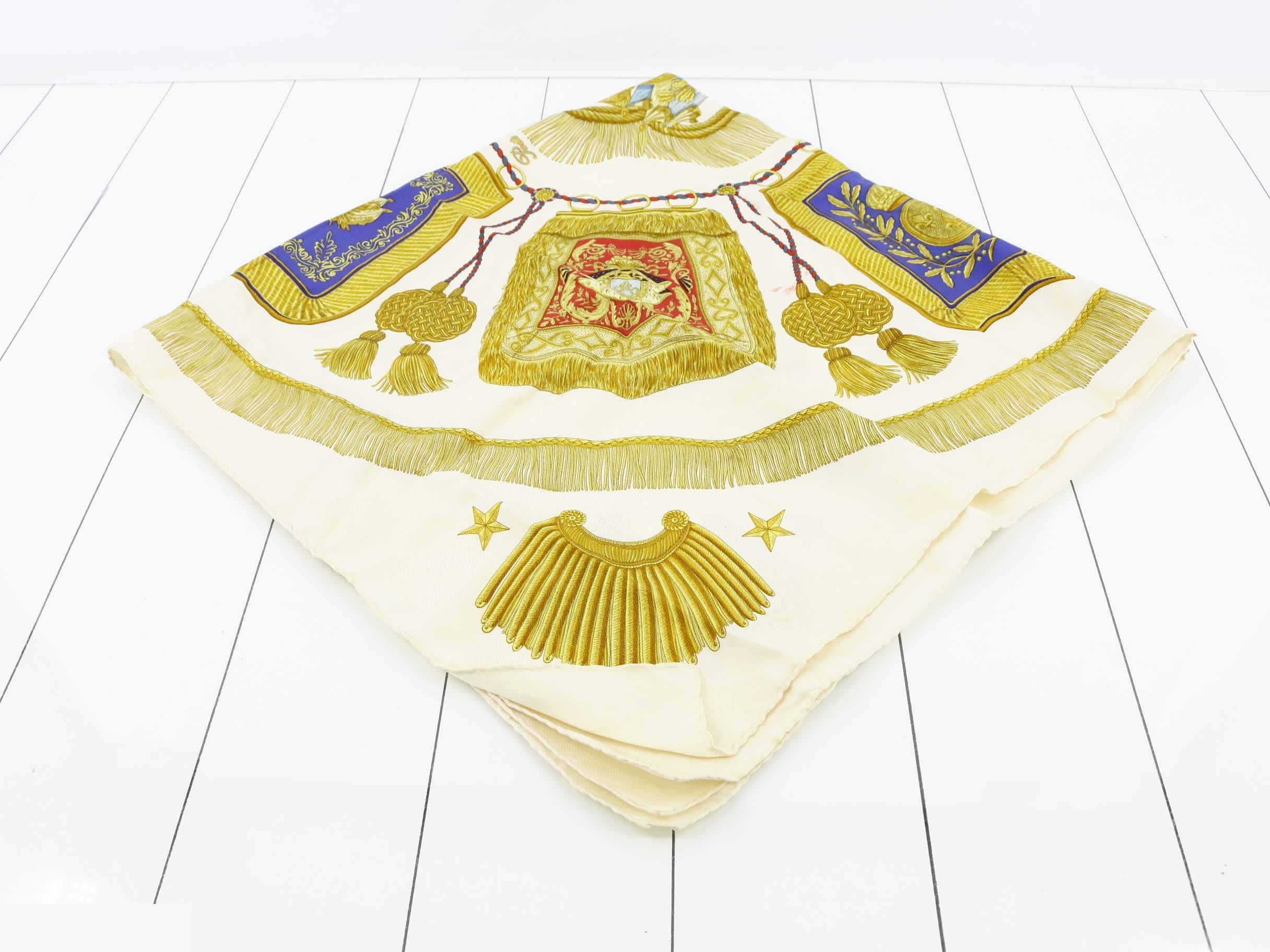 Carre 90 Saber-shaped decorative pouch scarf — view 2