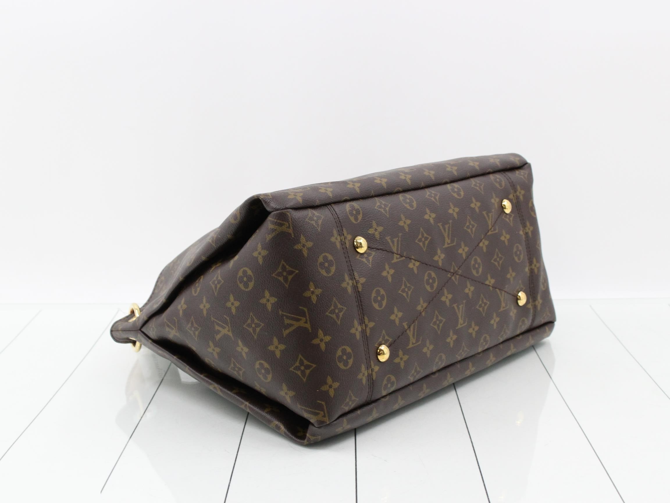 Monogram Artsy MM Shoulder Bag — view 5