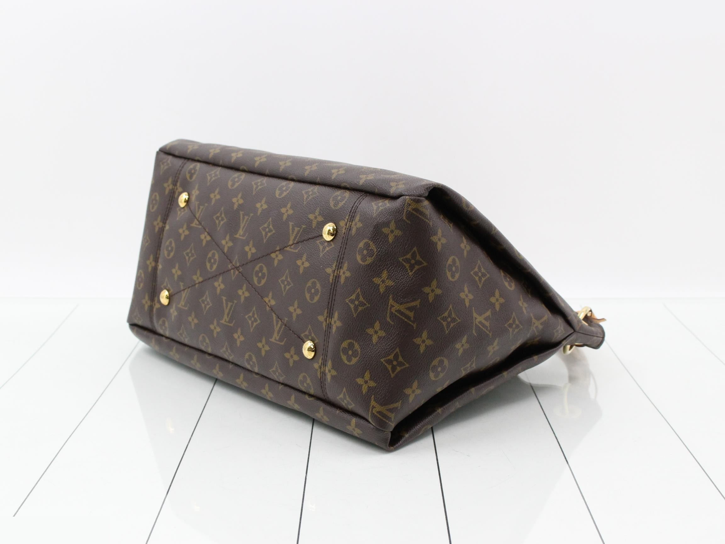 Monogram Artsy MM Shoulder Bag — view 6