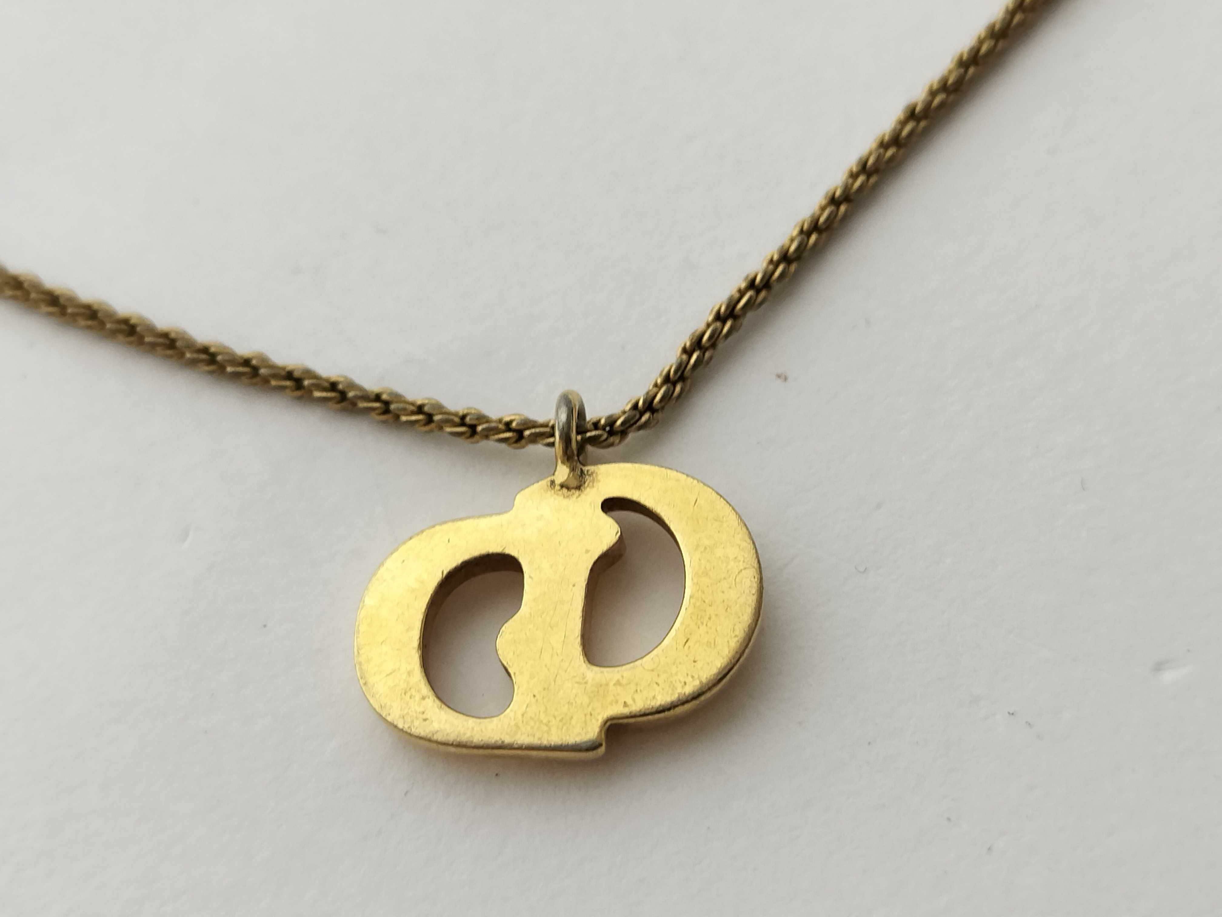 necklace — view 2