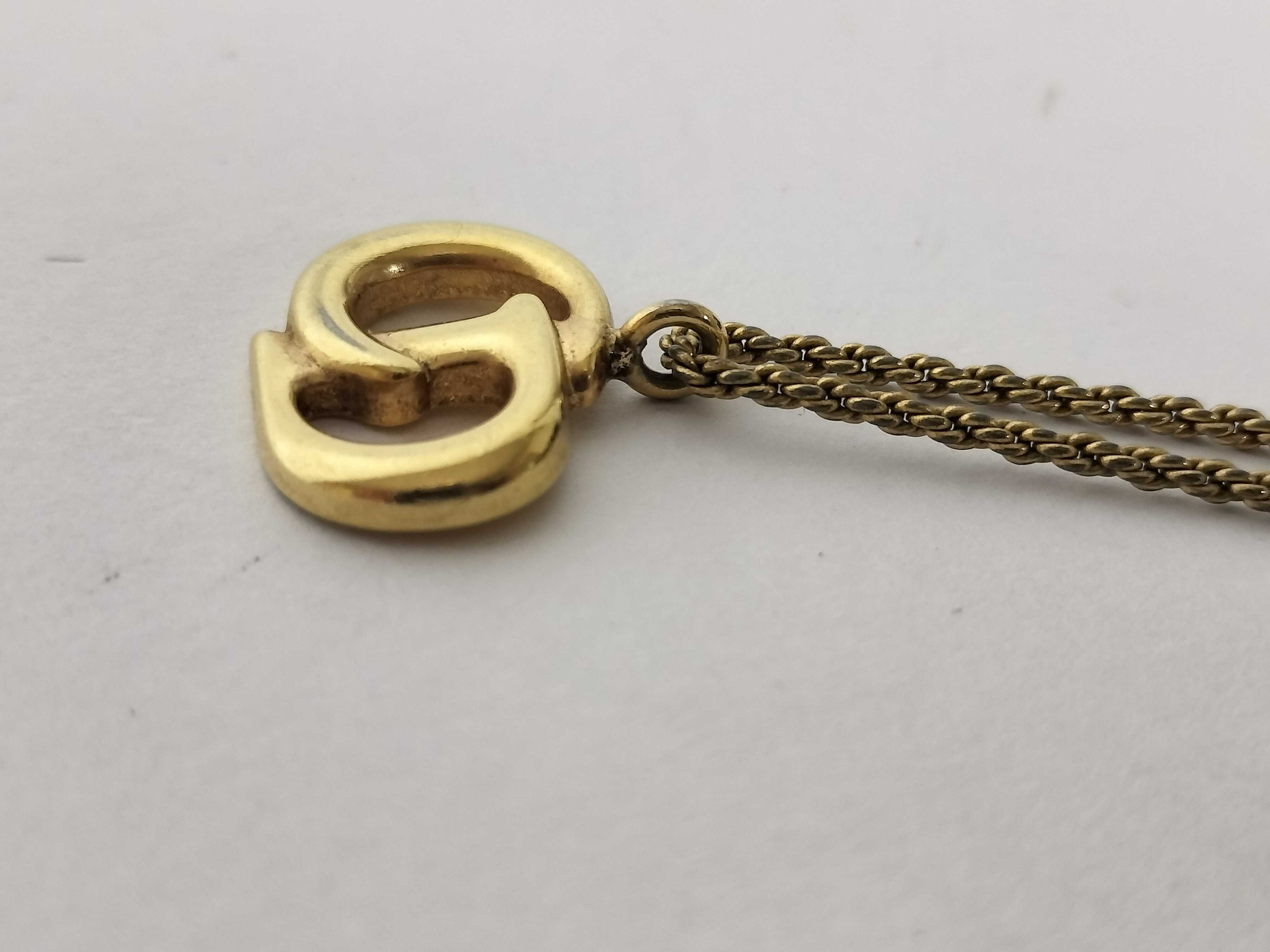 necklace — view 3