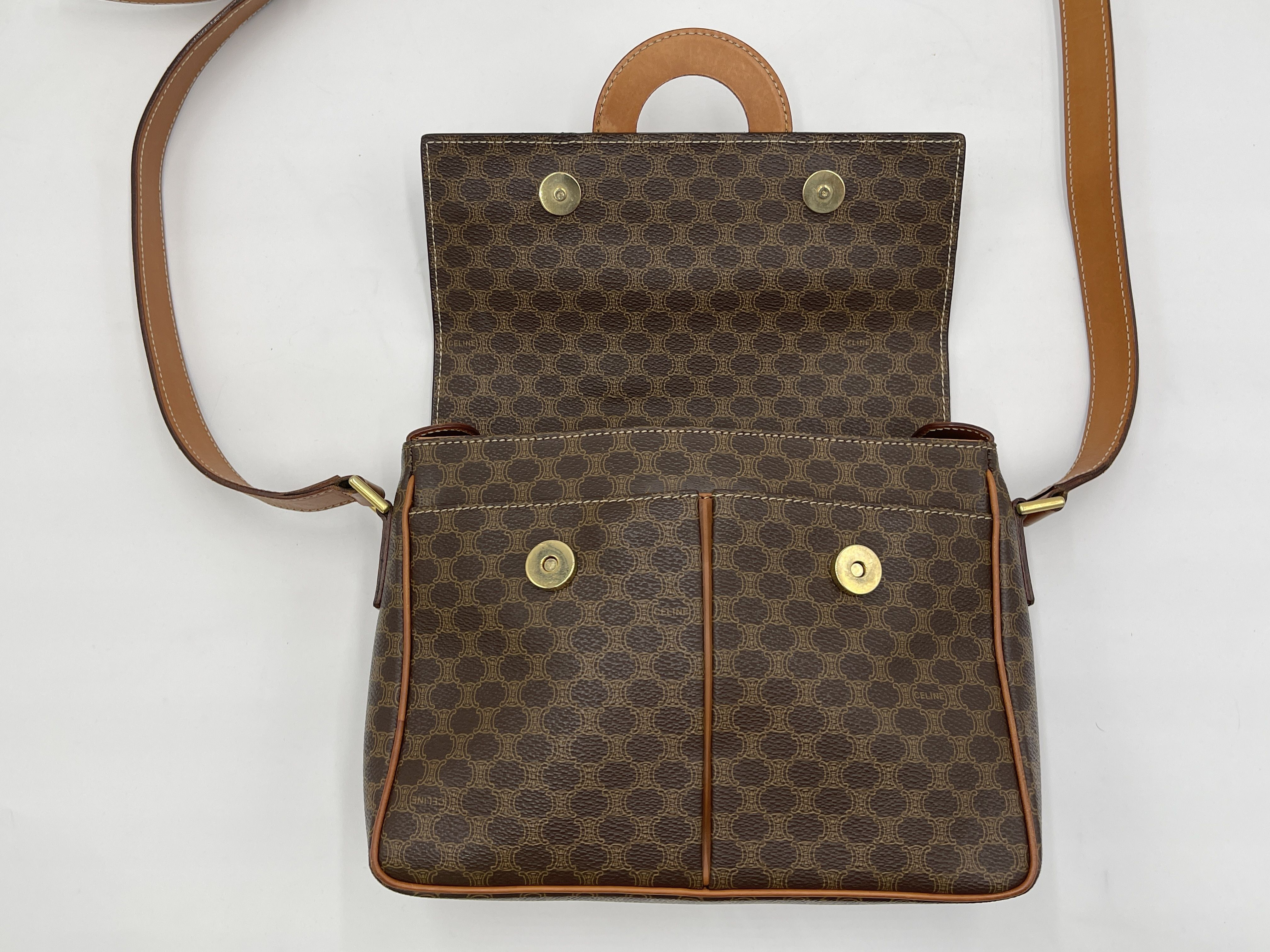 Macadam pattern circle logo shoulder bag — view 8