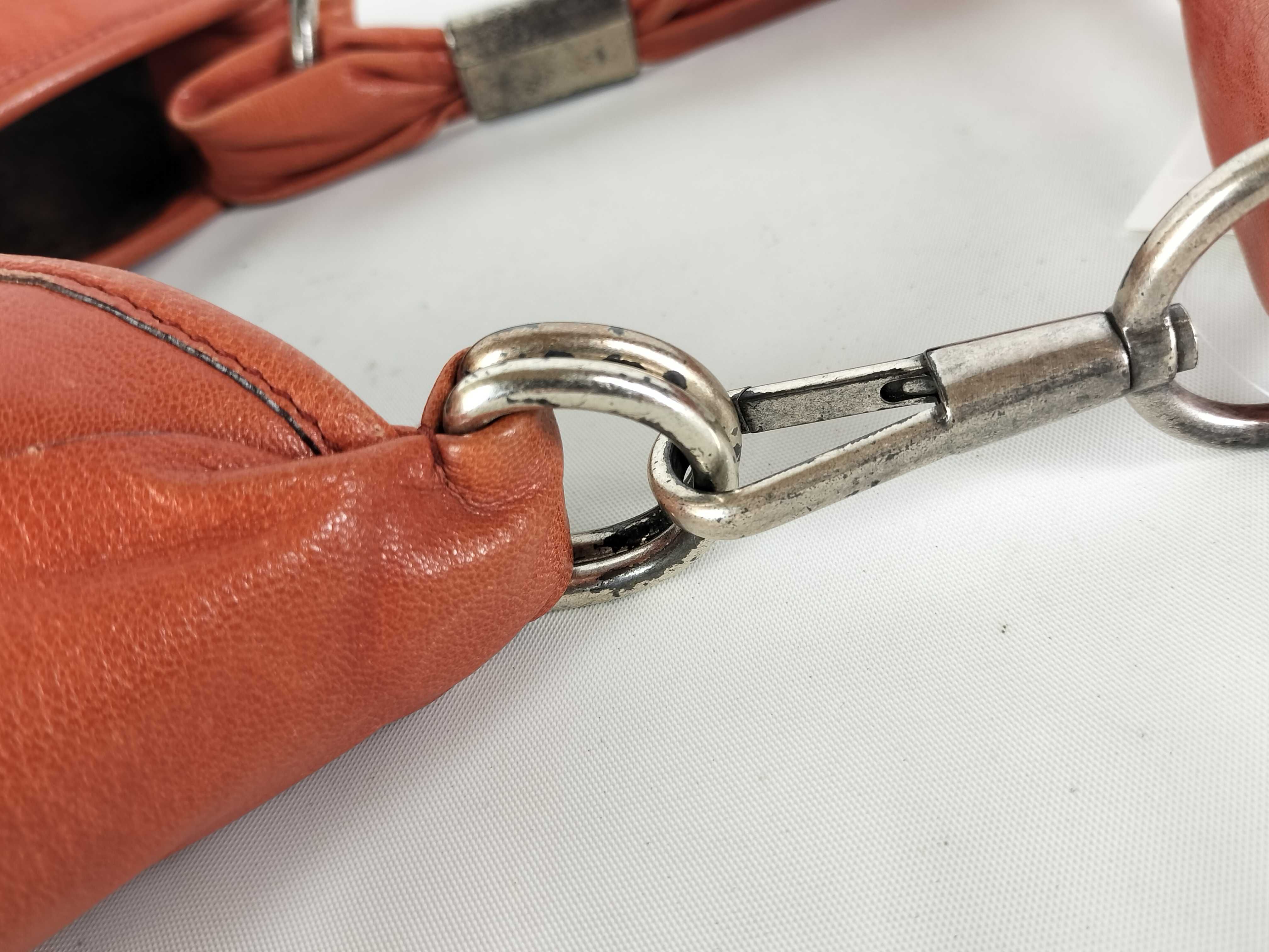 Medium Saint-Tropez Leather One-Shoulder Bag — view 6