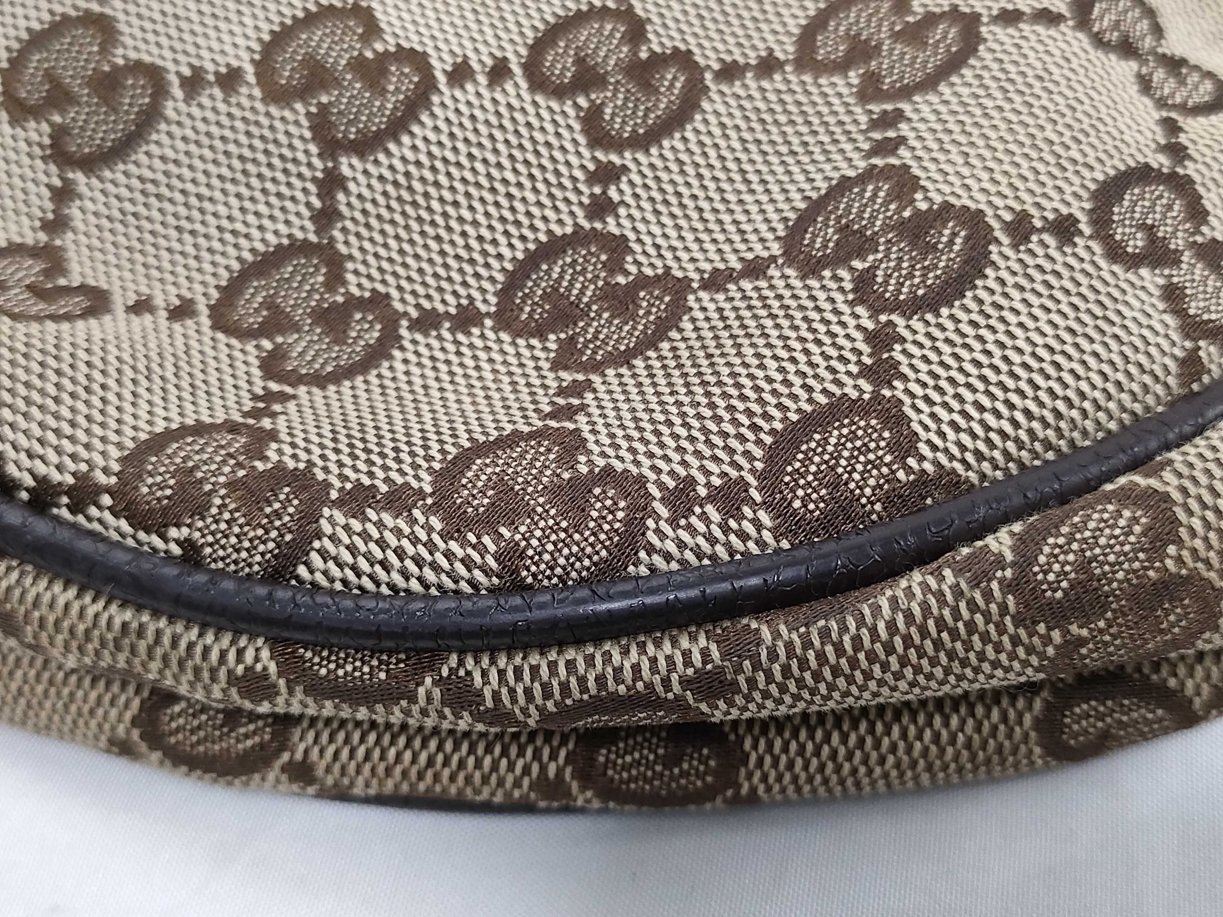 GG Canvas Shoulder Bag — view 4