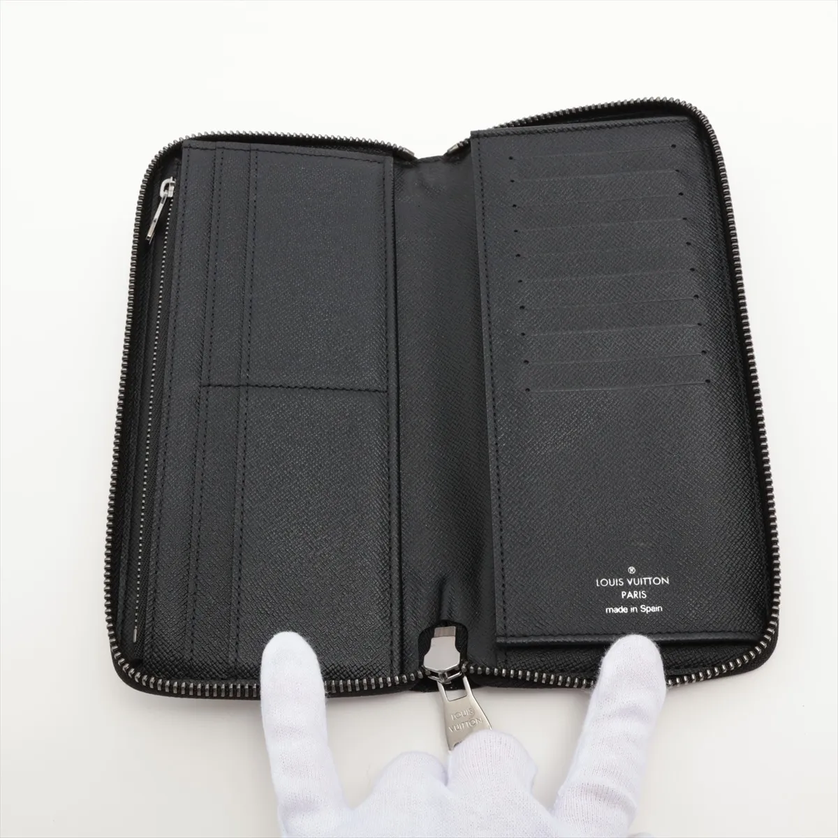 Monogram Eclipse Zippy Wallet Vertical M62295 GI1178 Black Round Zip Wallet — view 3