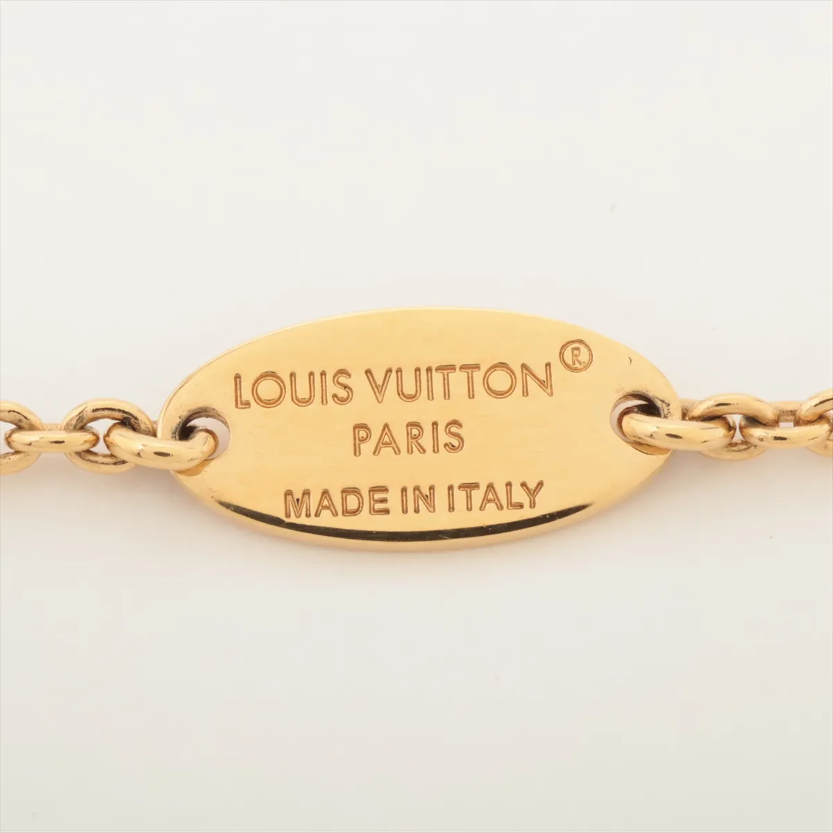 M00857 Essential V LE4275 Necklace, GP Gold. Shows — view 4