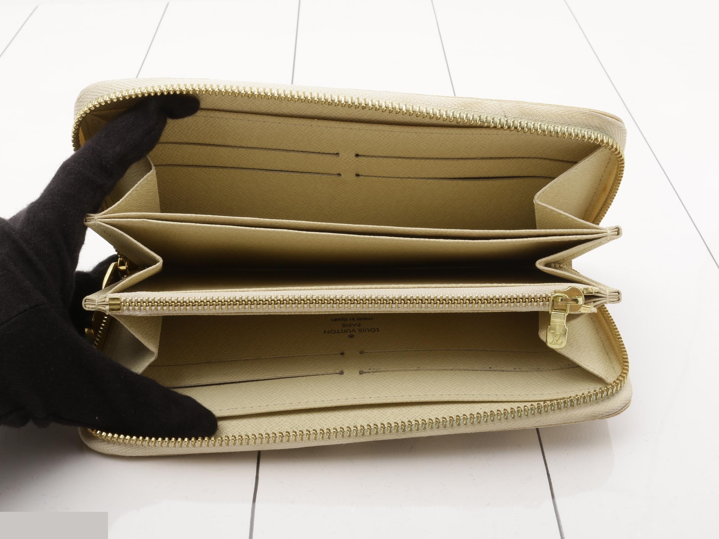 Zippy Wallet — view 4