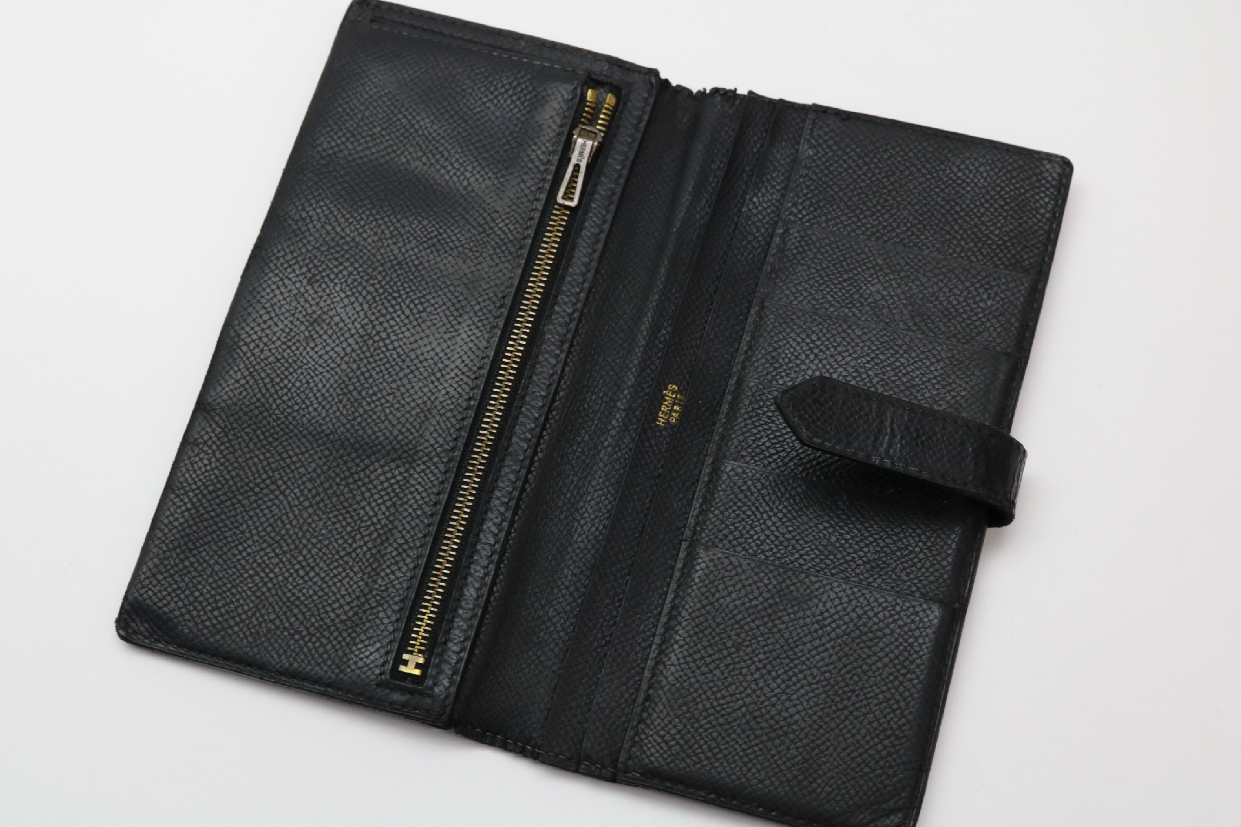 Bearn Soufflé Long Wallet with Gold Hardware — view 7
