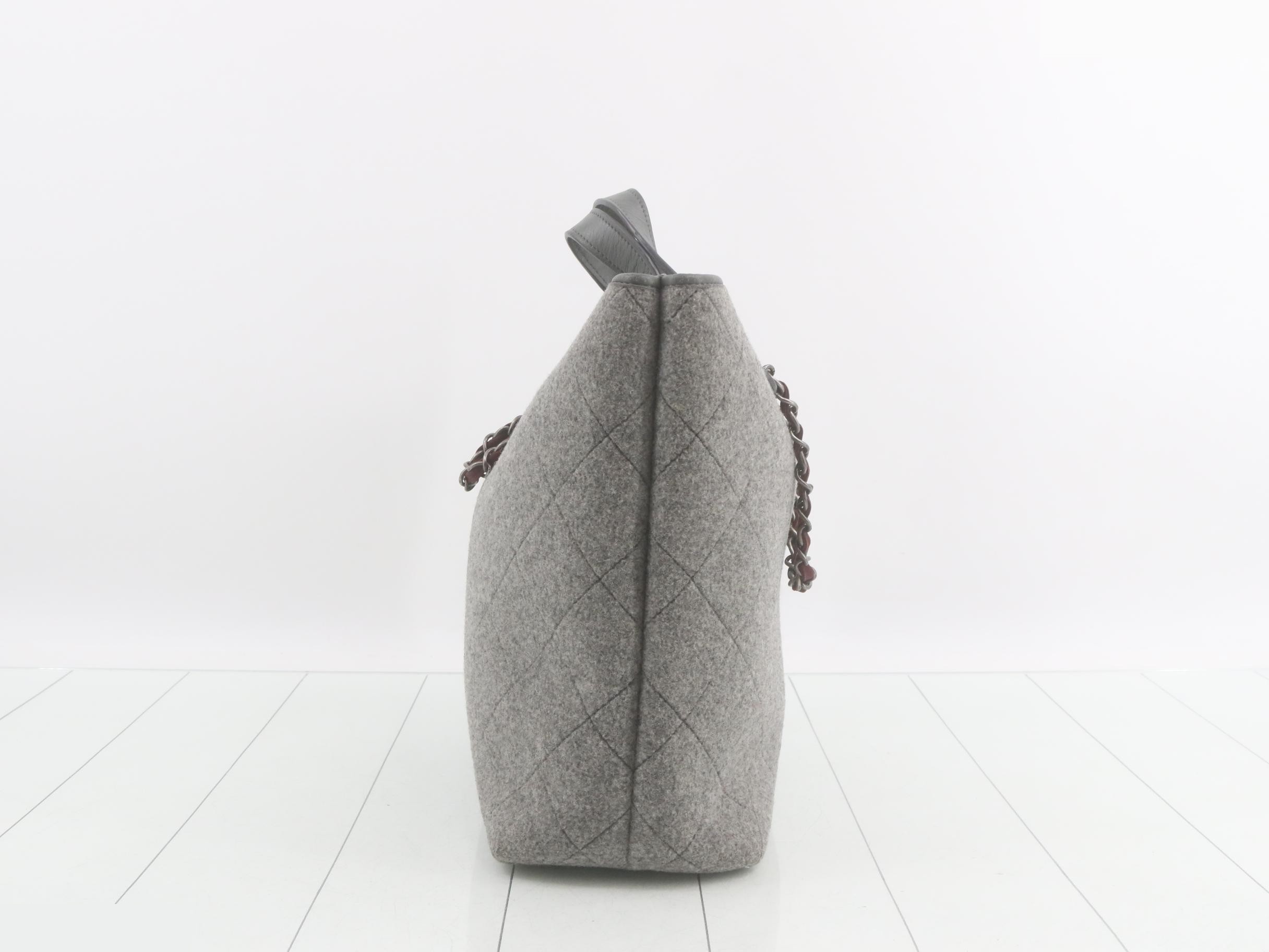 2-Way Matelassé (Bag) — view 3