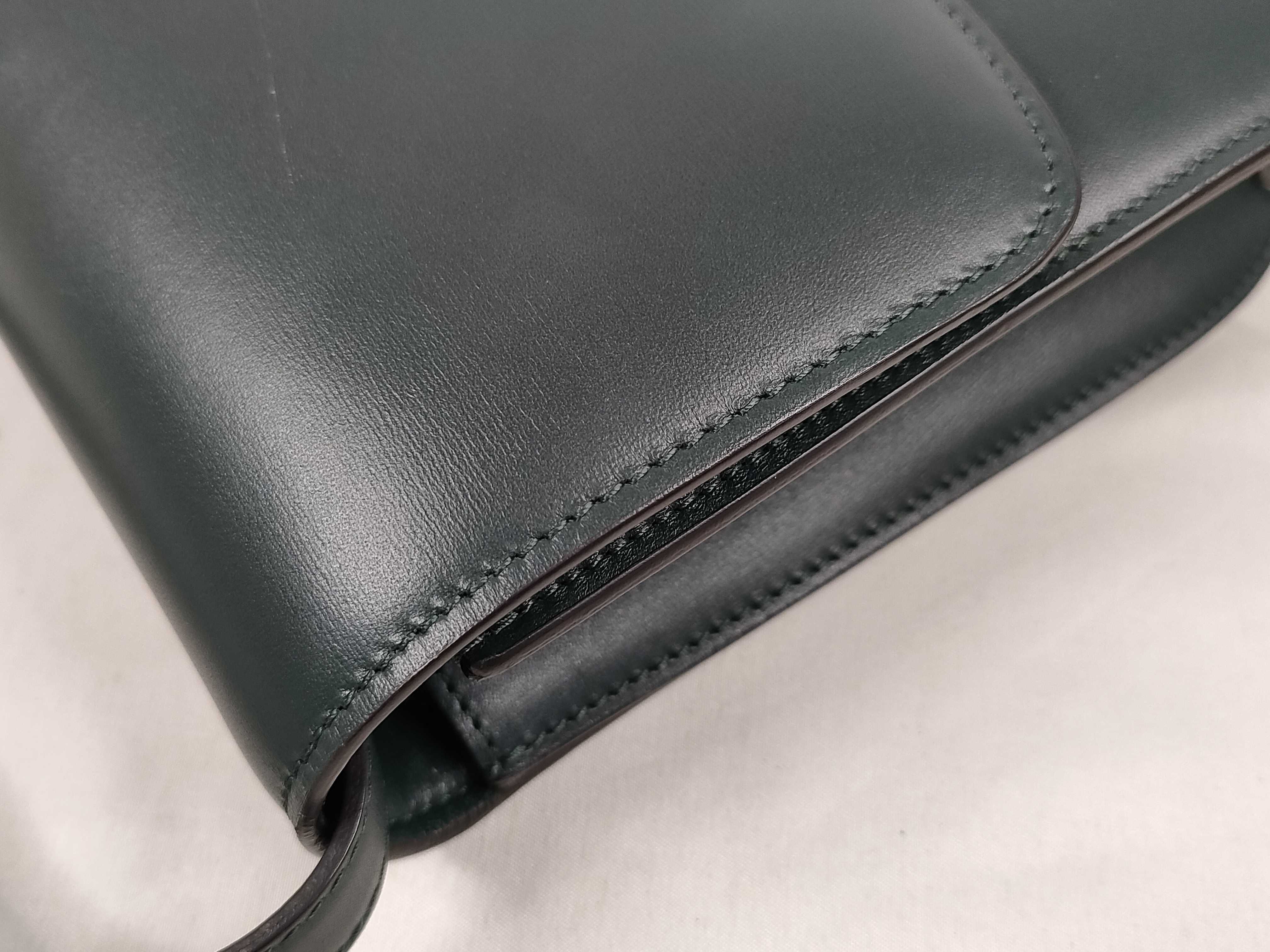 Classic Box Leather Shoulder Bag, Green — view 15
