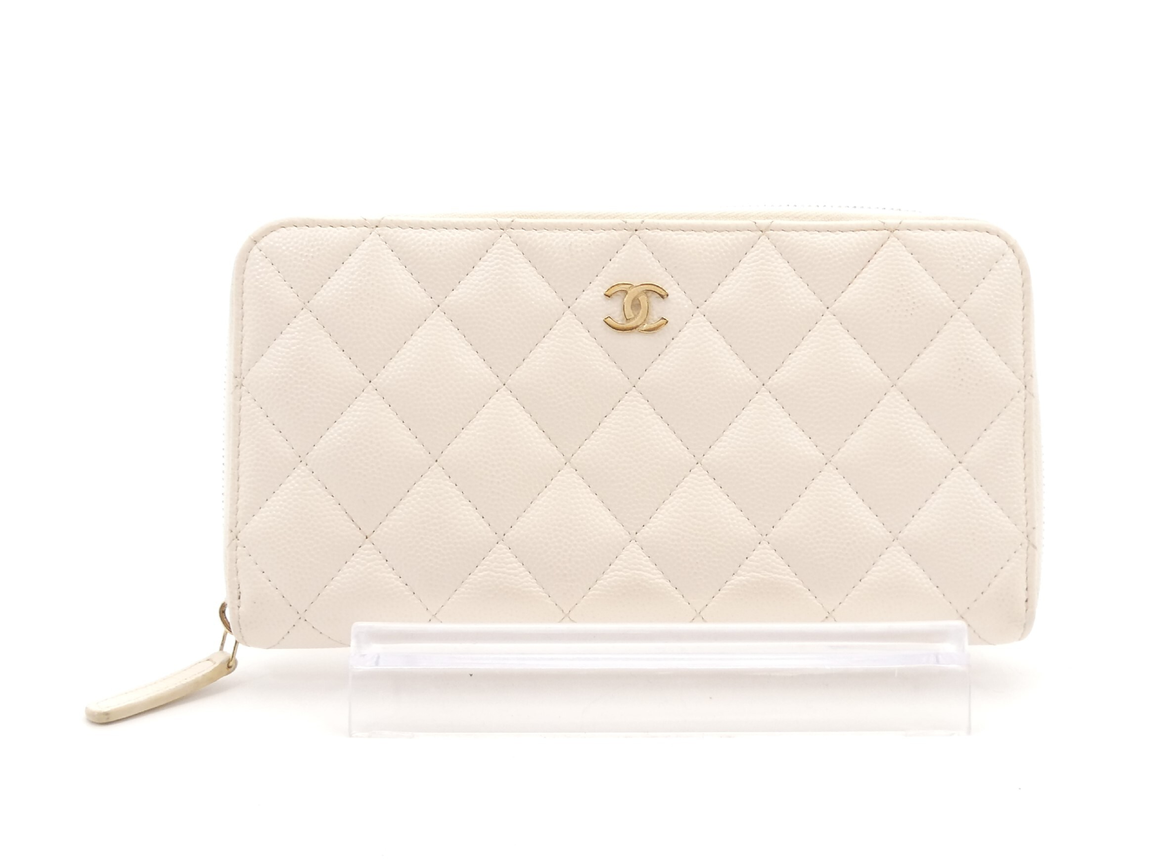 Matelassé Caviar Skin Coco Mark Round Zip Wallet