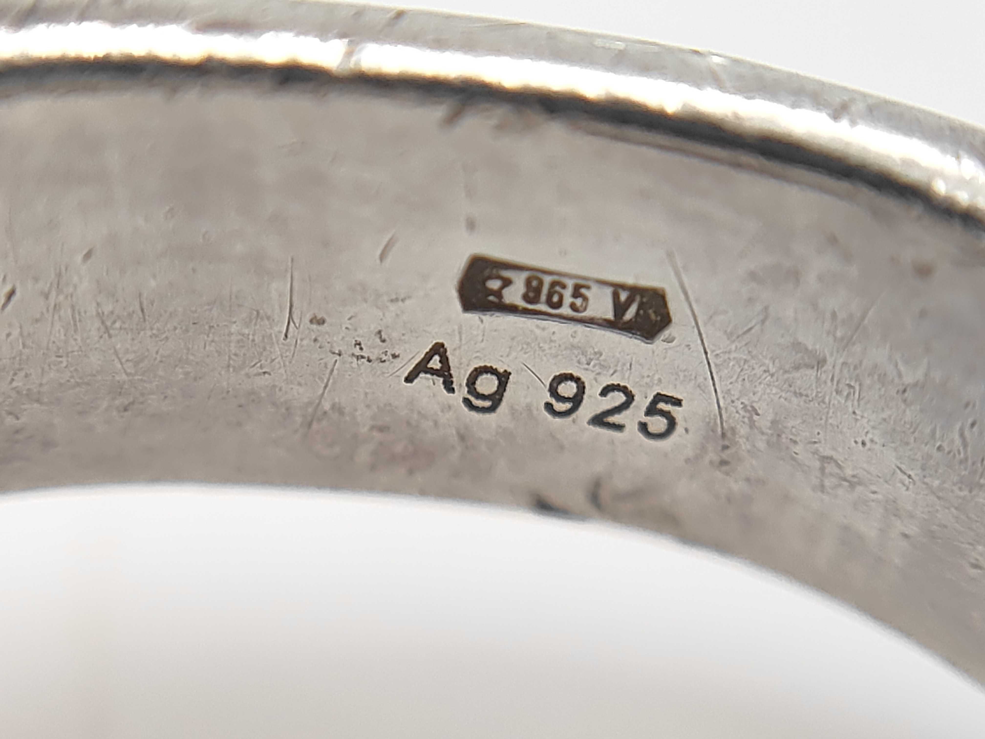 Interlocking G Ring — view 5