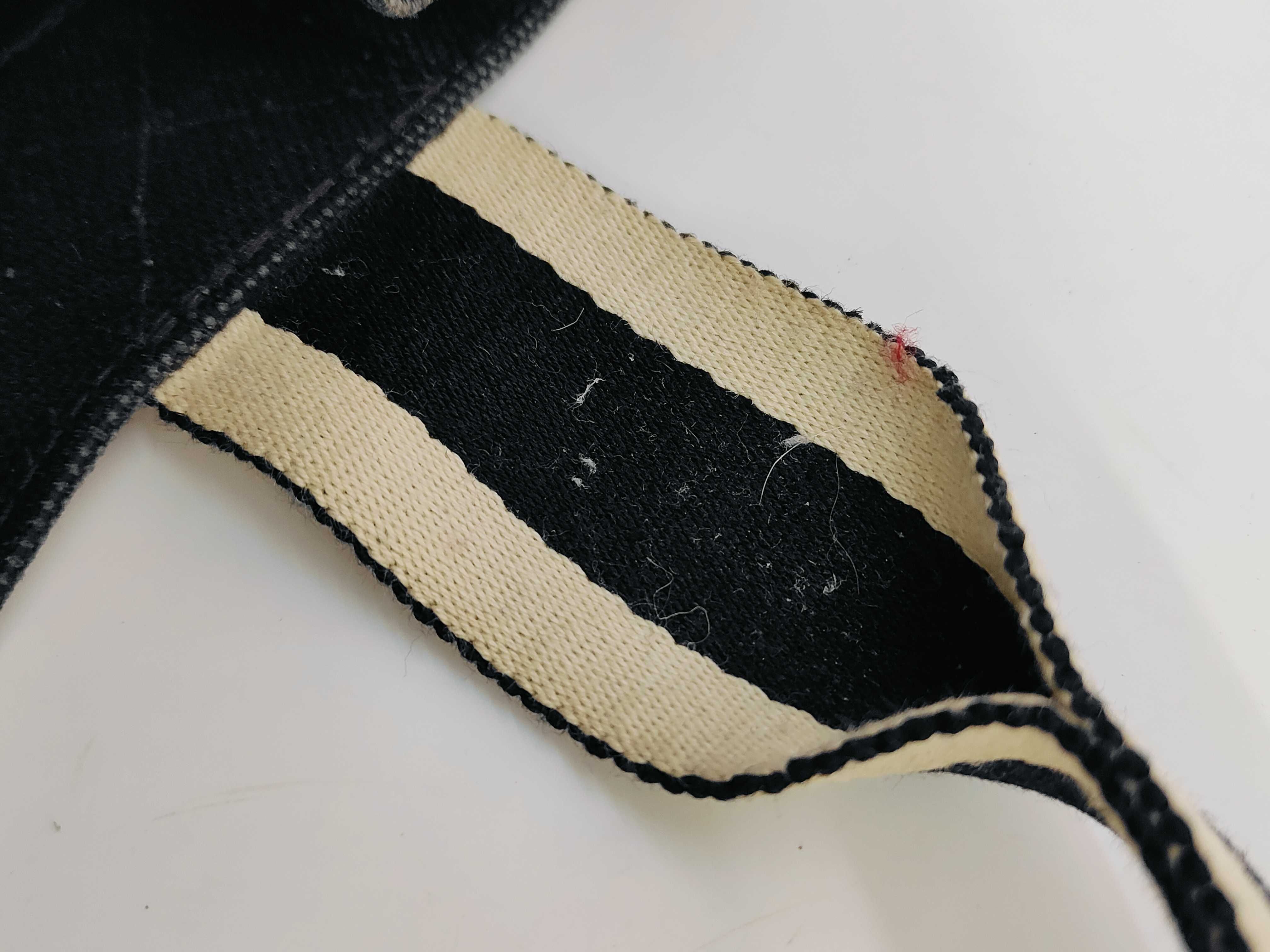 Bora Hermes Bora PM Handbag — view 11