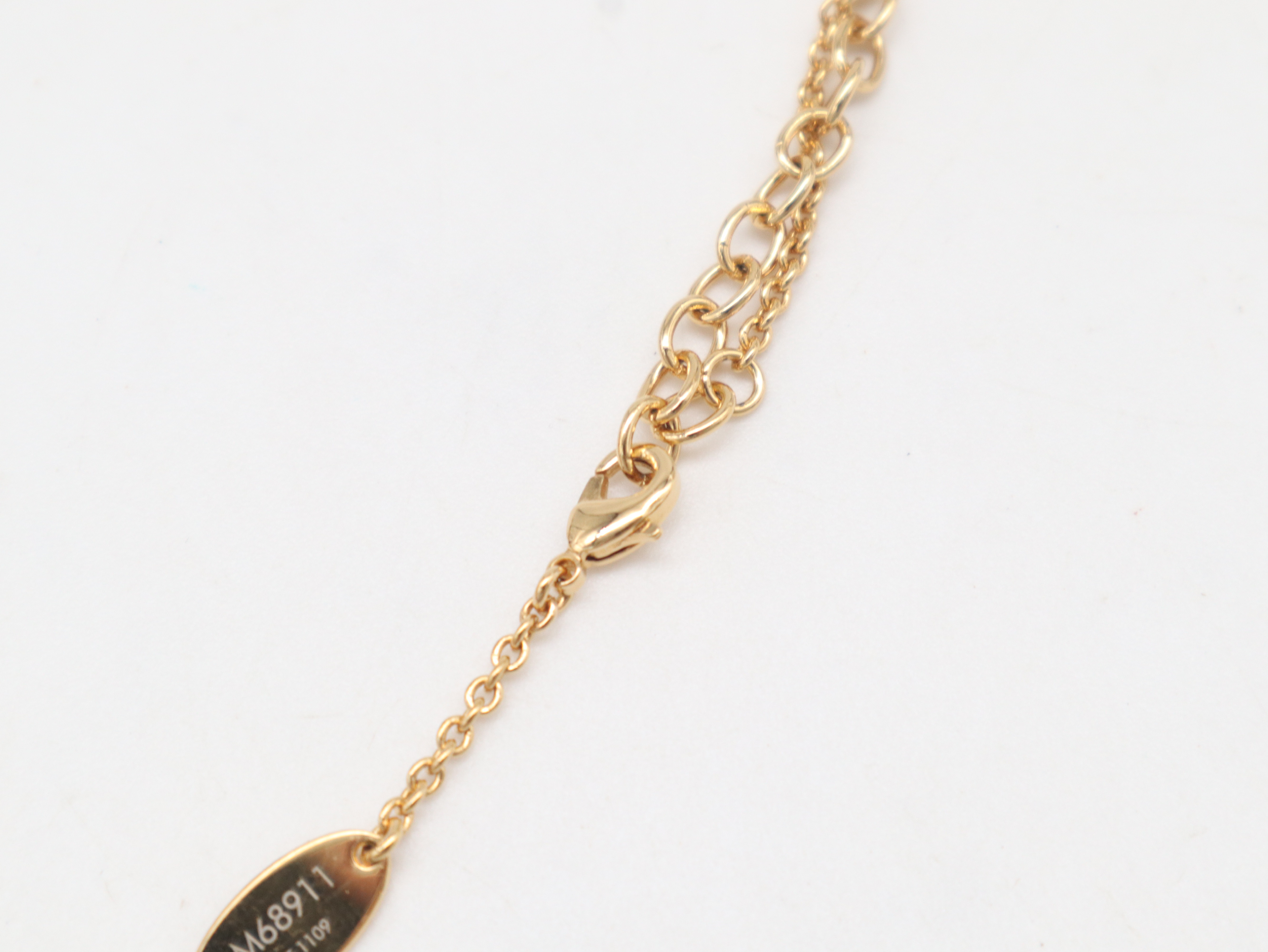 M68911 Necklace The Great Essential (with box and dust bag) — view 2