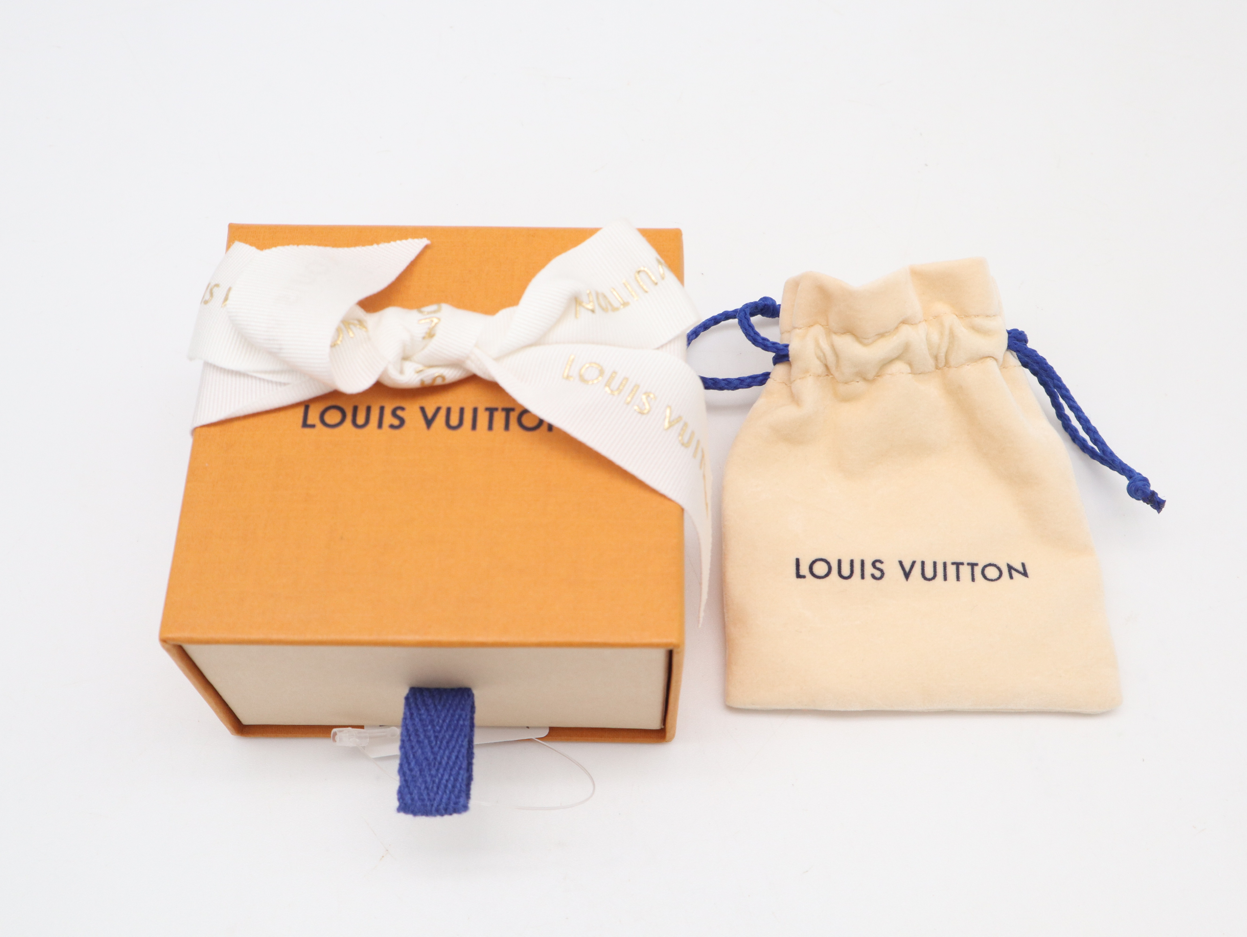 M68911 Necklace The Great Essential (with box and dust bag) — view 6