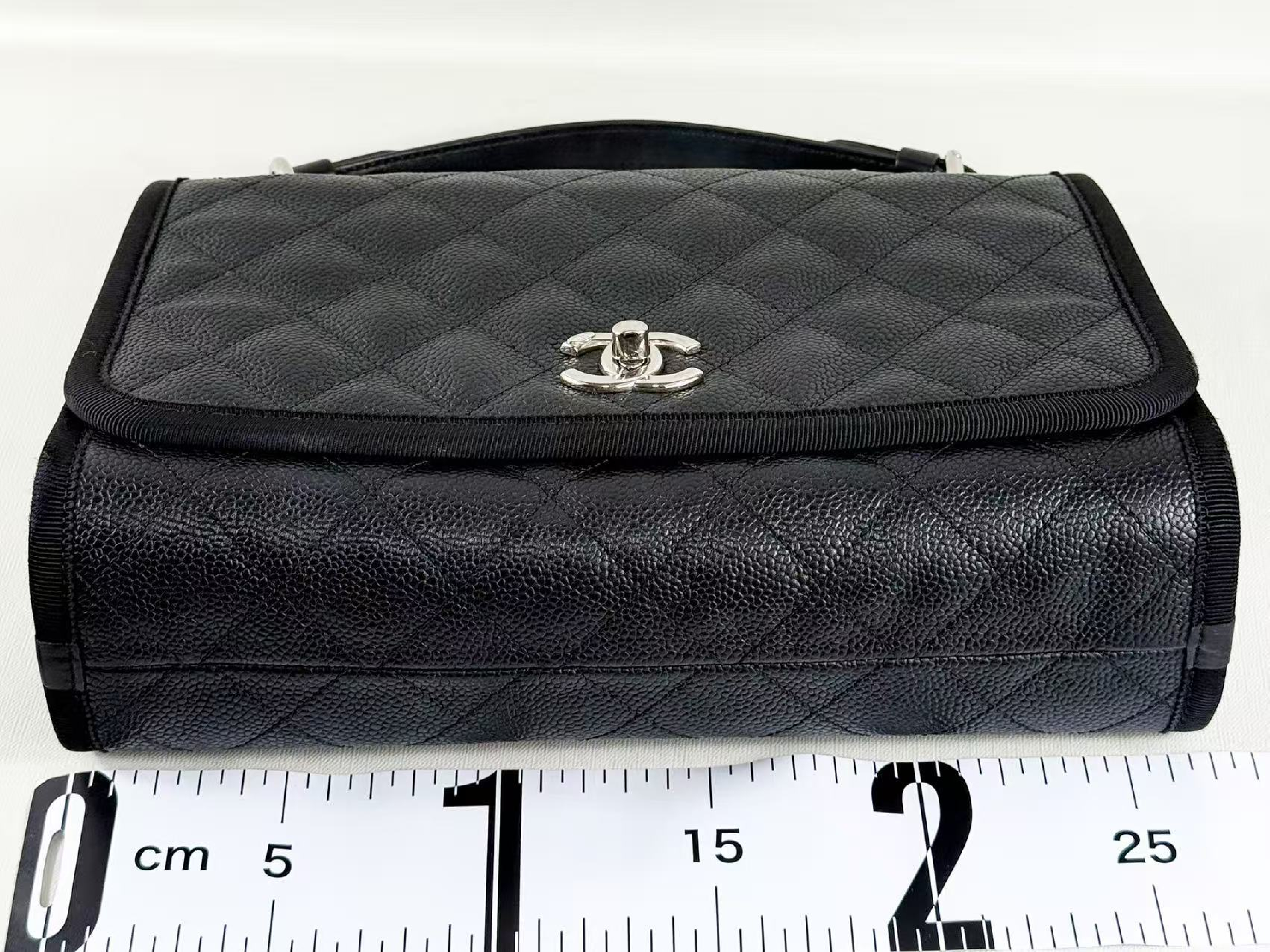 Black Caviar Skin Matelassé 2-way Tanlock Shoulder Bag, W27/H17/D7cm (approx.), serial number in the 25s, with strap and seal, silver hardware, item number 25644716. — view 4