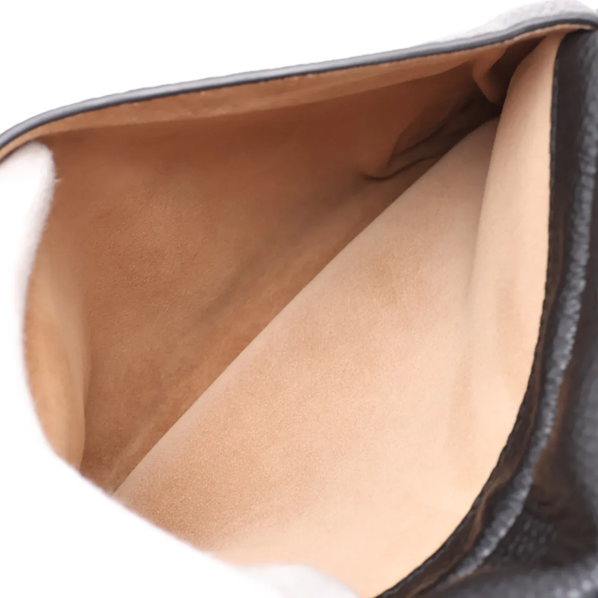 Pebble Messenger Bag, Medium, Leather Shoulder Bag, Black — view 8