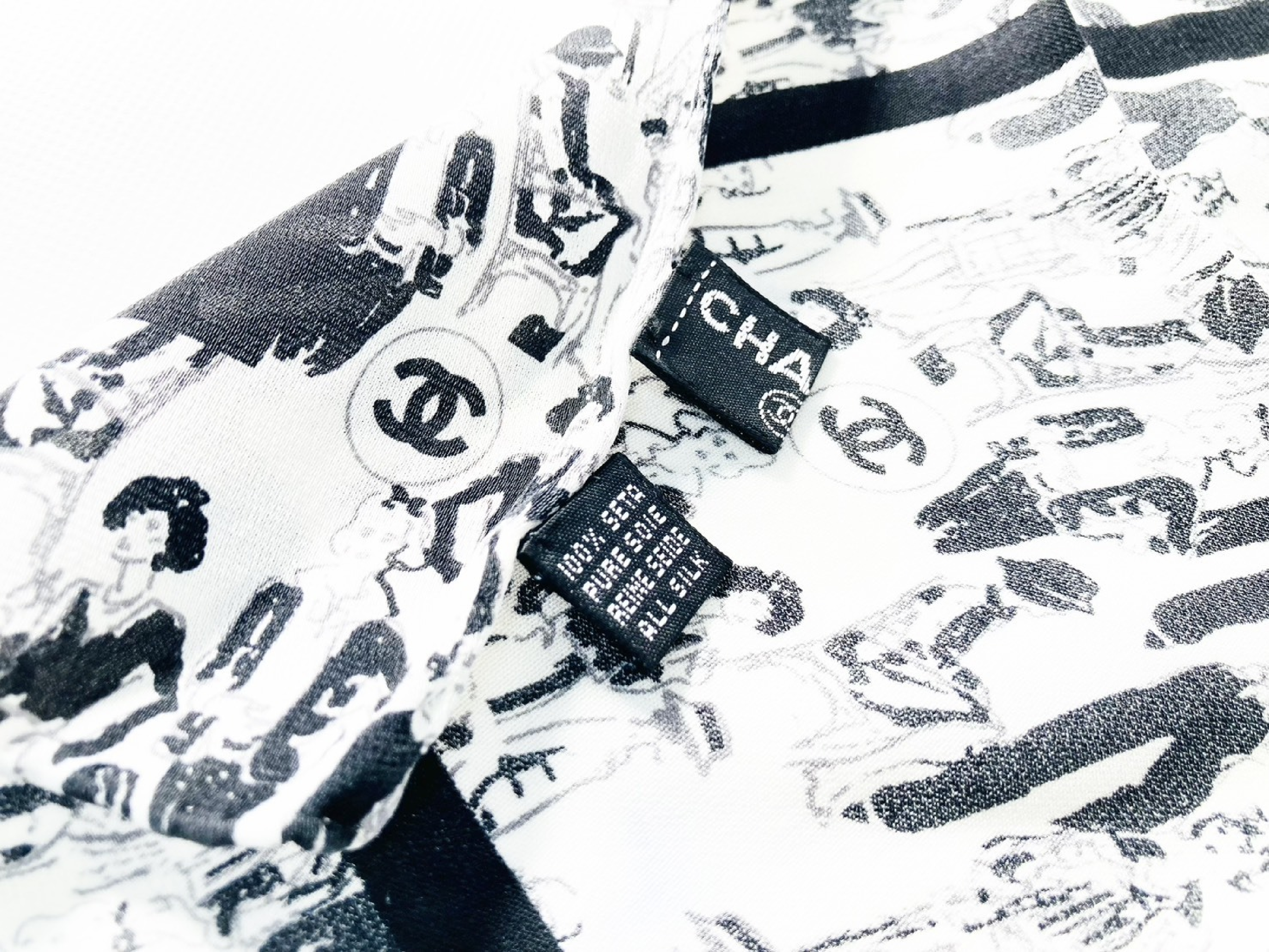 Cocomark Graphic Print Mademoiselle Pattern Scarf Silk 2003 Collection Ivory x Black Other Accessories — view 2