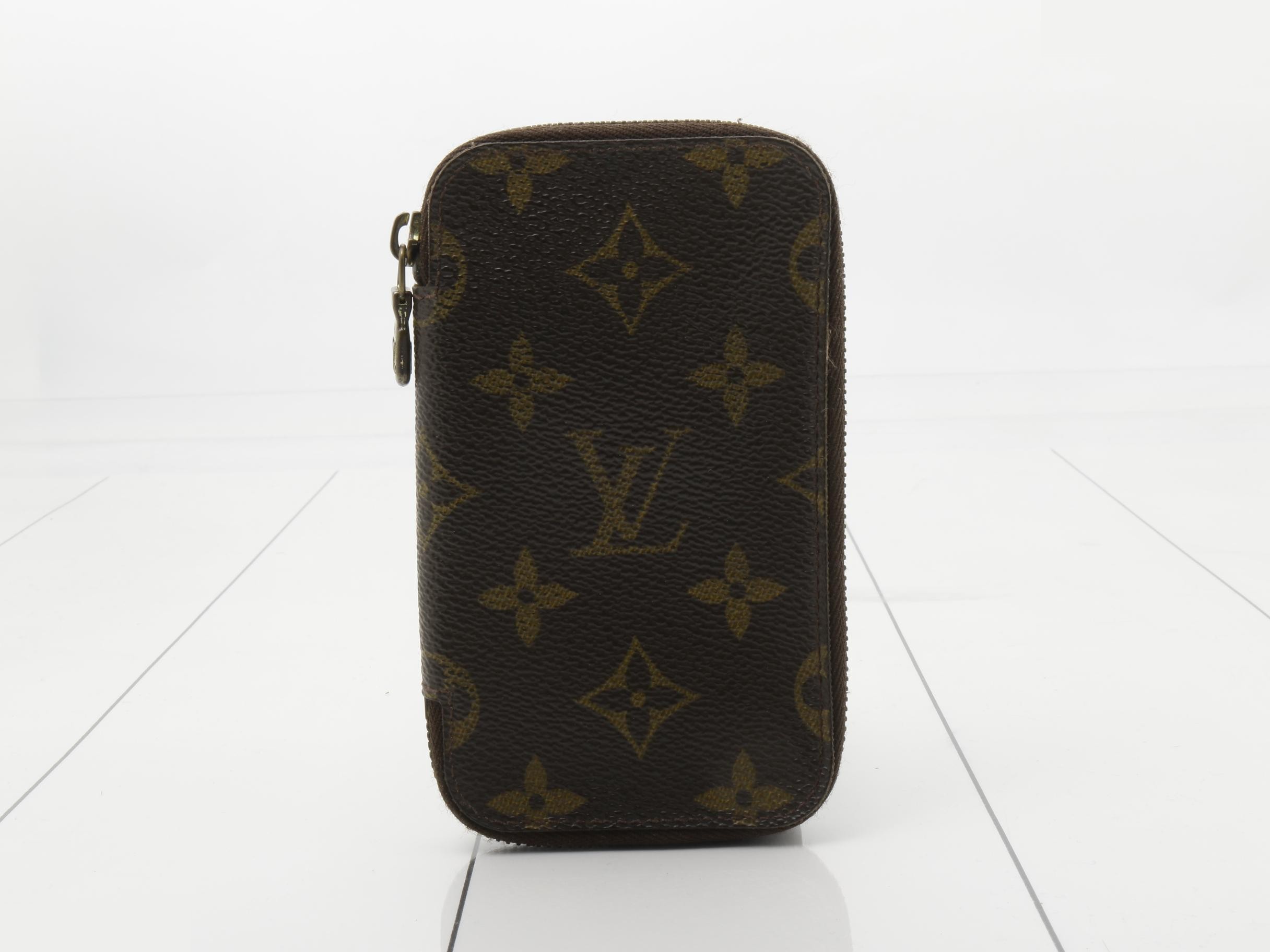 Pouch 6 credits