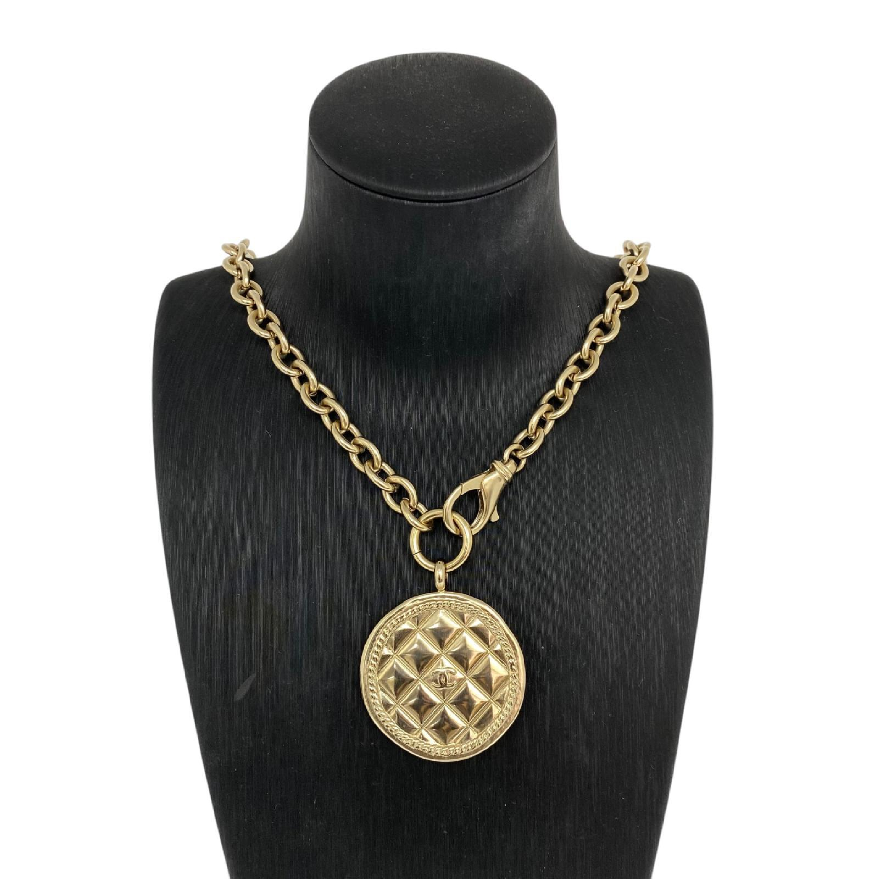 【*Shipped from: Hong Kong*】CHANEL Gold-colored Metal Coin Necklace B15 K Necklace — view 2