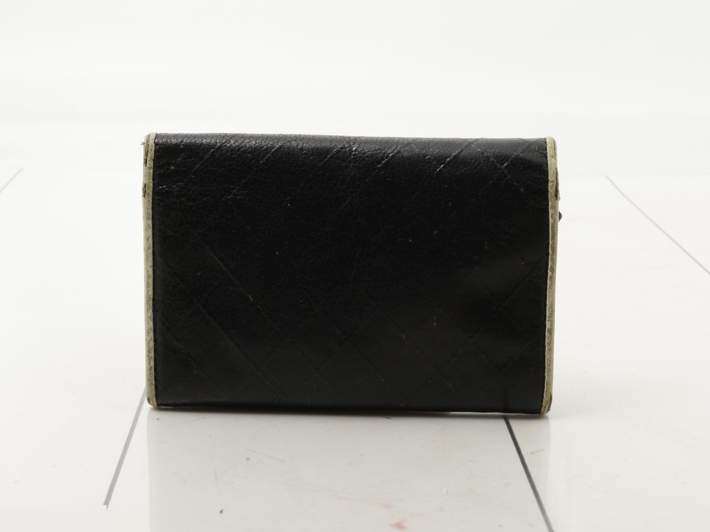 Matelassé coin case — view 2