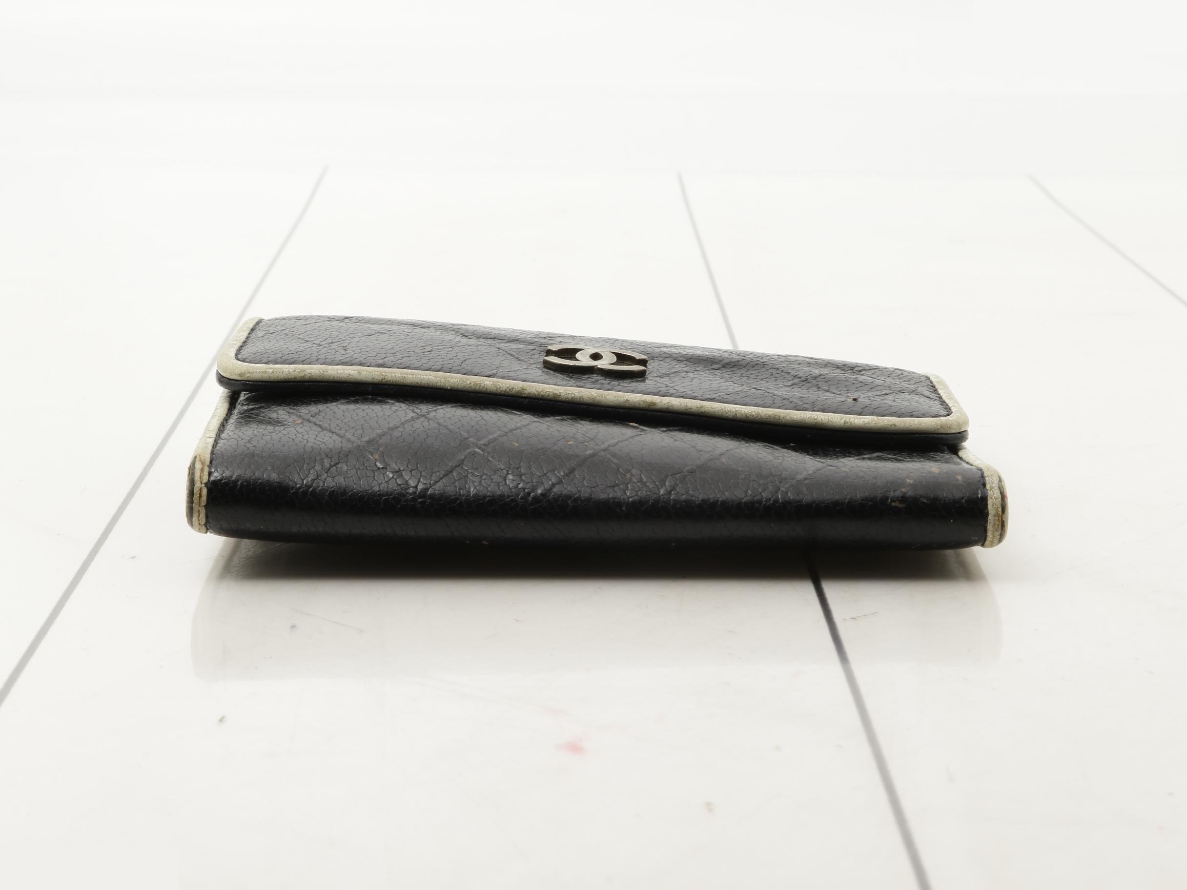 Matelassé coin case — view 3
