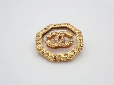 Coco Mark Lava Brooch, Black Circle, 93A Vintage Octagon