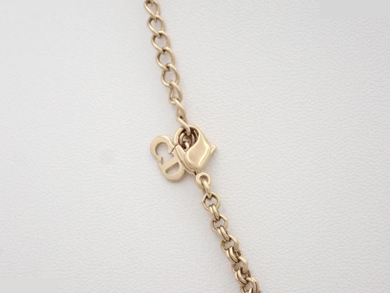 Other lines: Precious metal necklaces and pendants, total length approximately 45 cm. — view 2