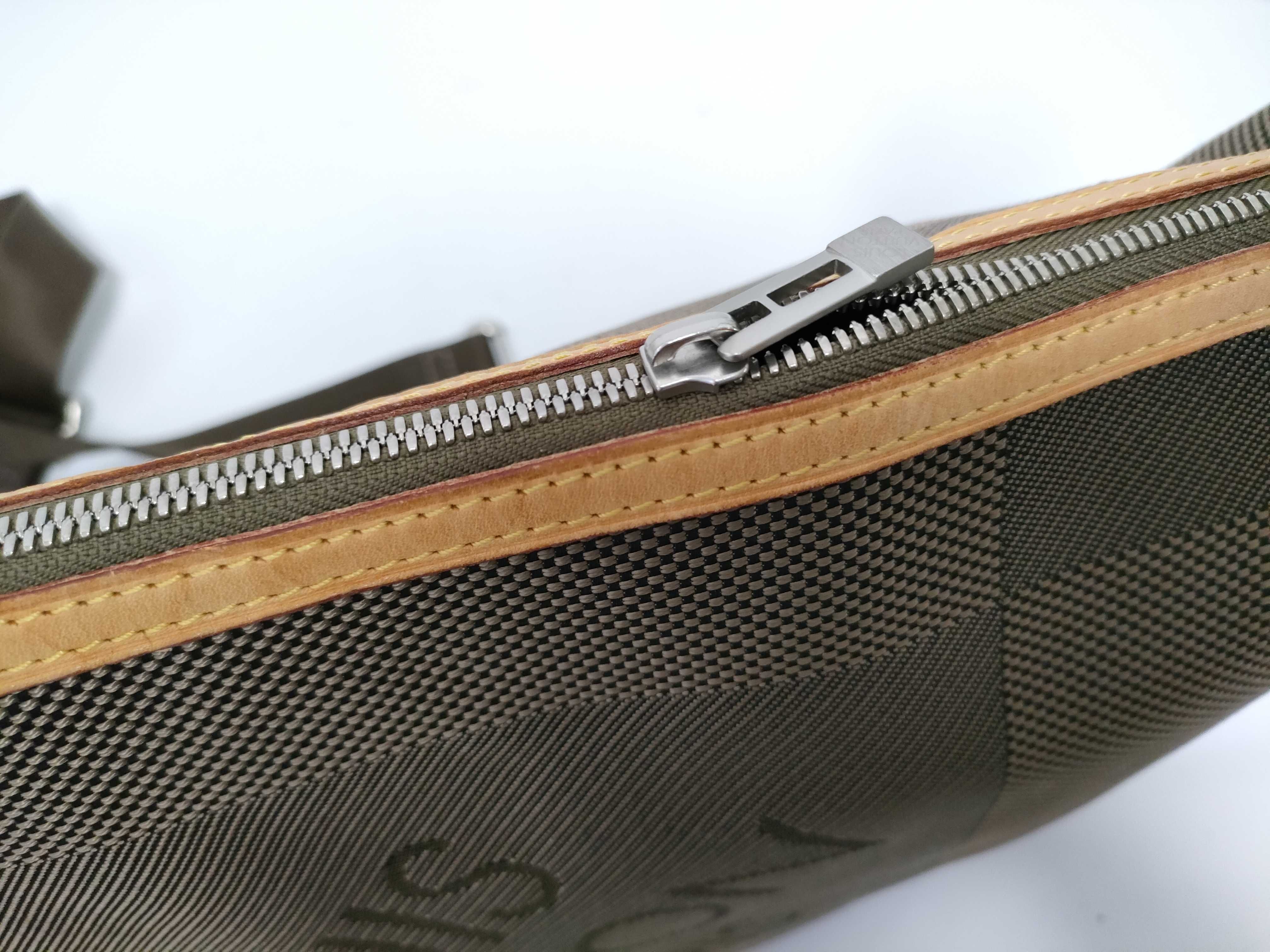 Damier Geant Explorer Tour M93615 Shoulder Bag — view 13
