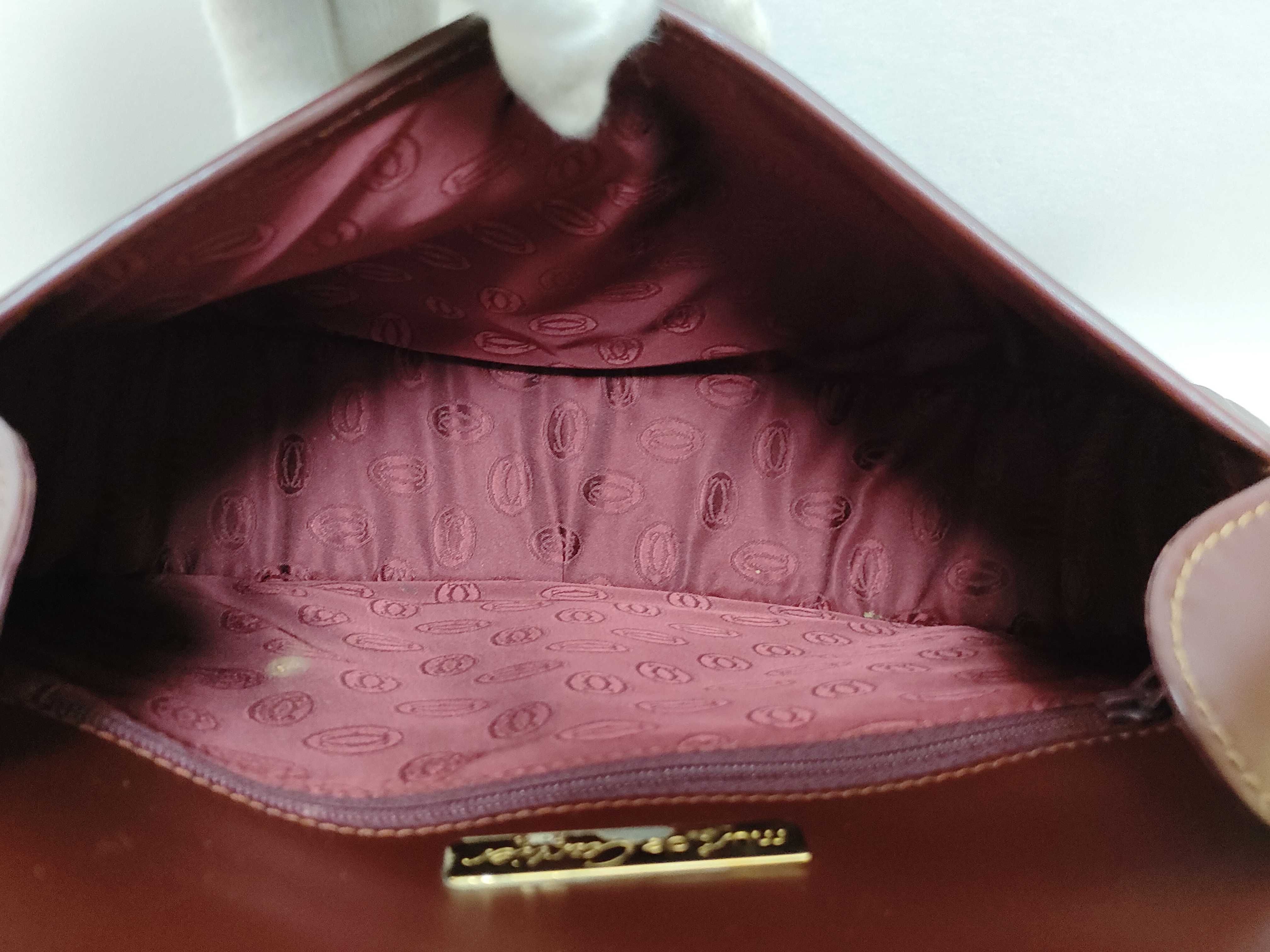 Must line shoulder bag. — view 11
