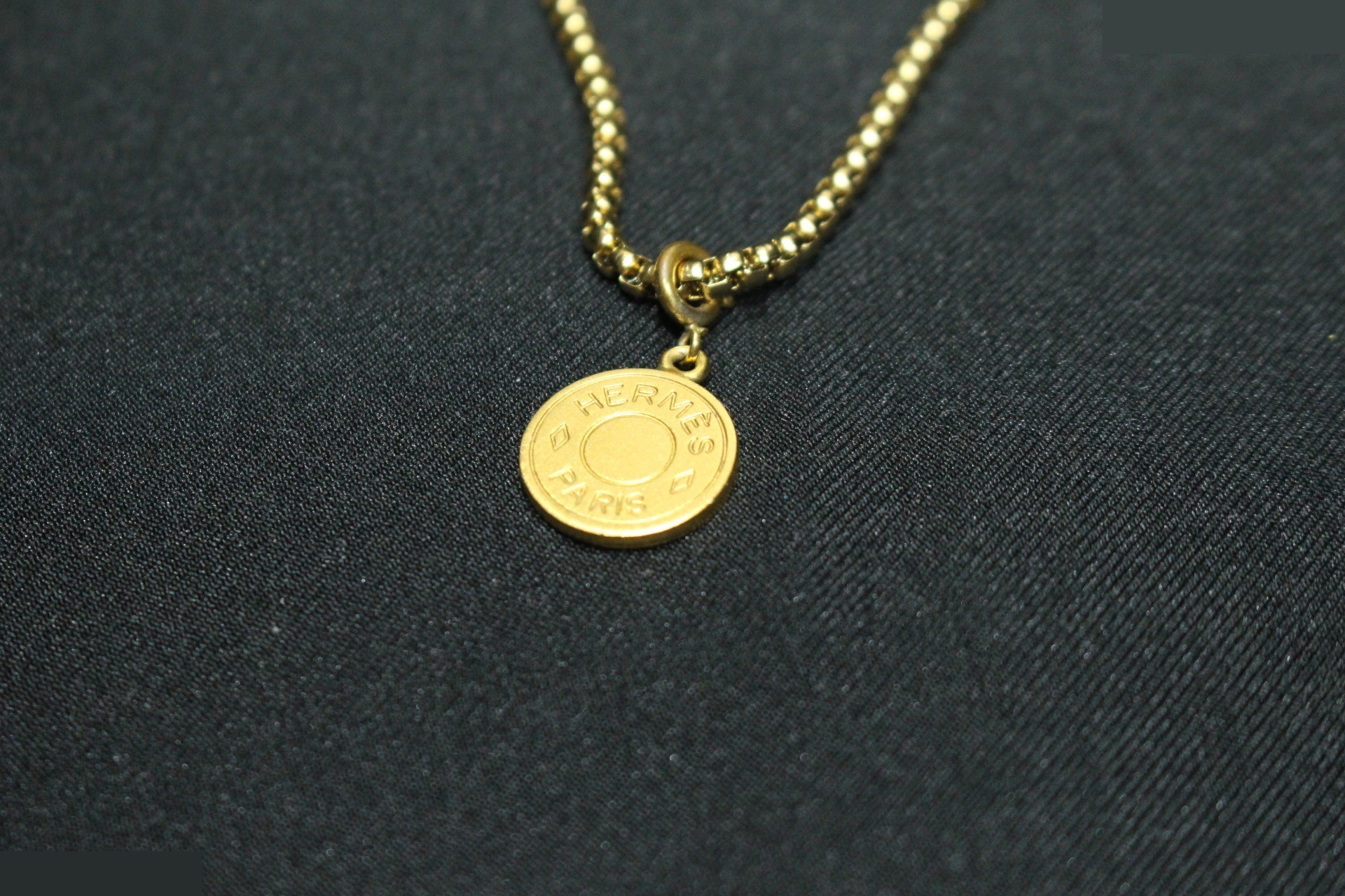 Sellier Necklace Pendant, Gold, Chain approx. 46cm — view 6