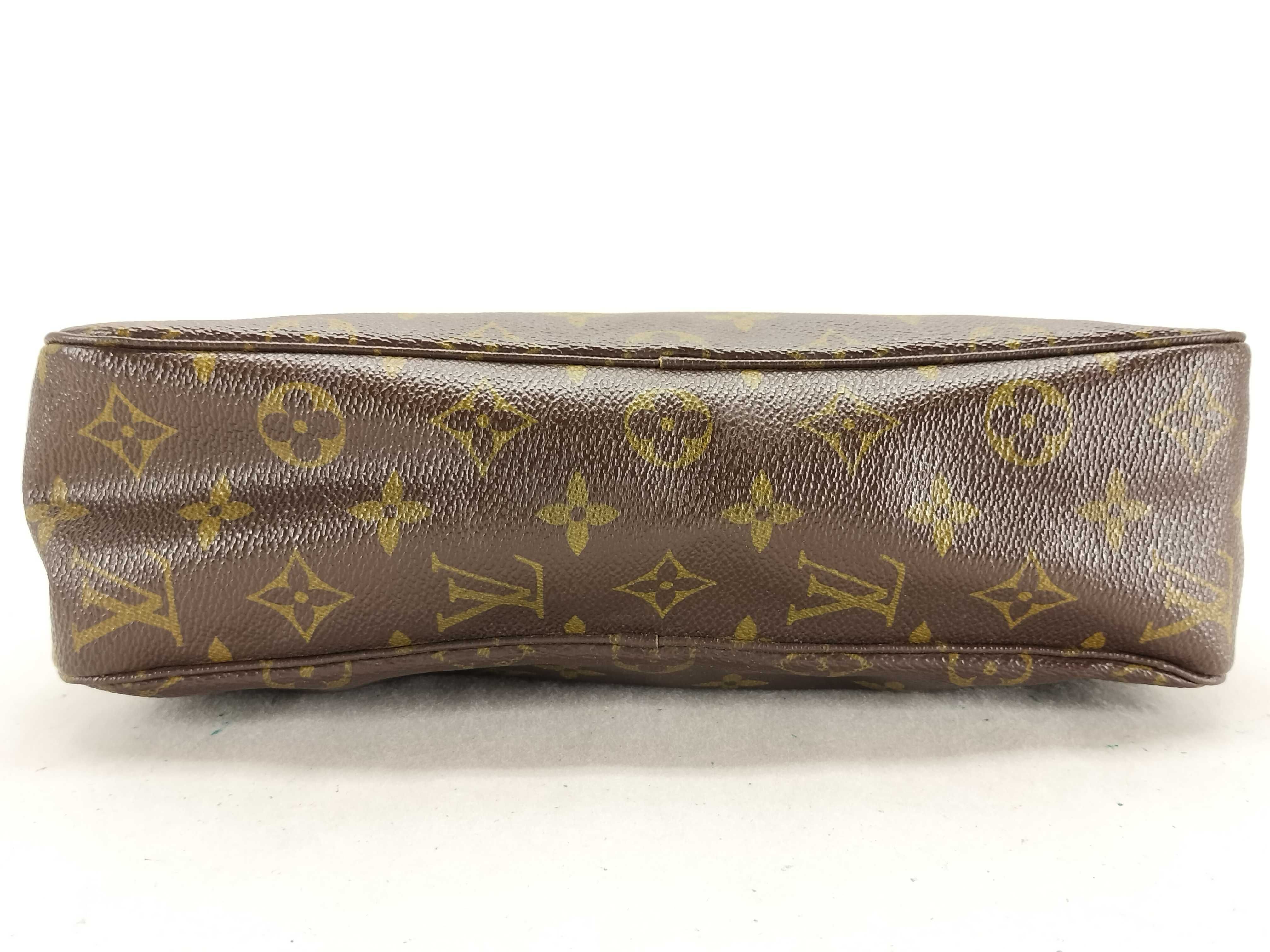 Monogram Louis Vuitton Monogram Truth Toilette 28 M47522 Tag Pouch — view 4