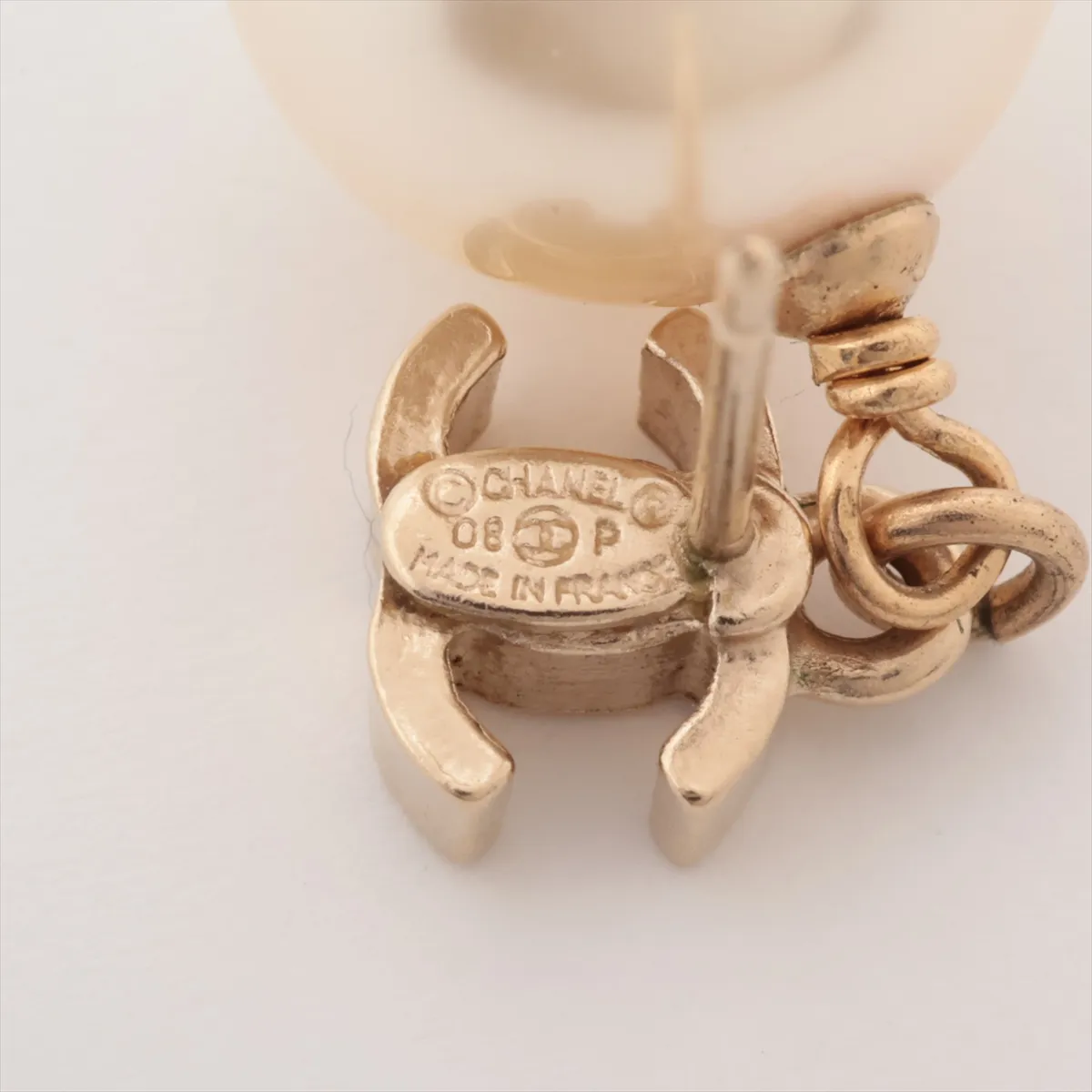Coco Mark 08P Earrings (for both ears) GP x Fake Pearl Gold — view 5