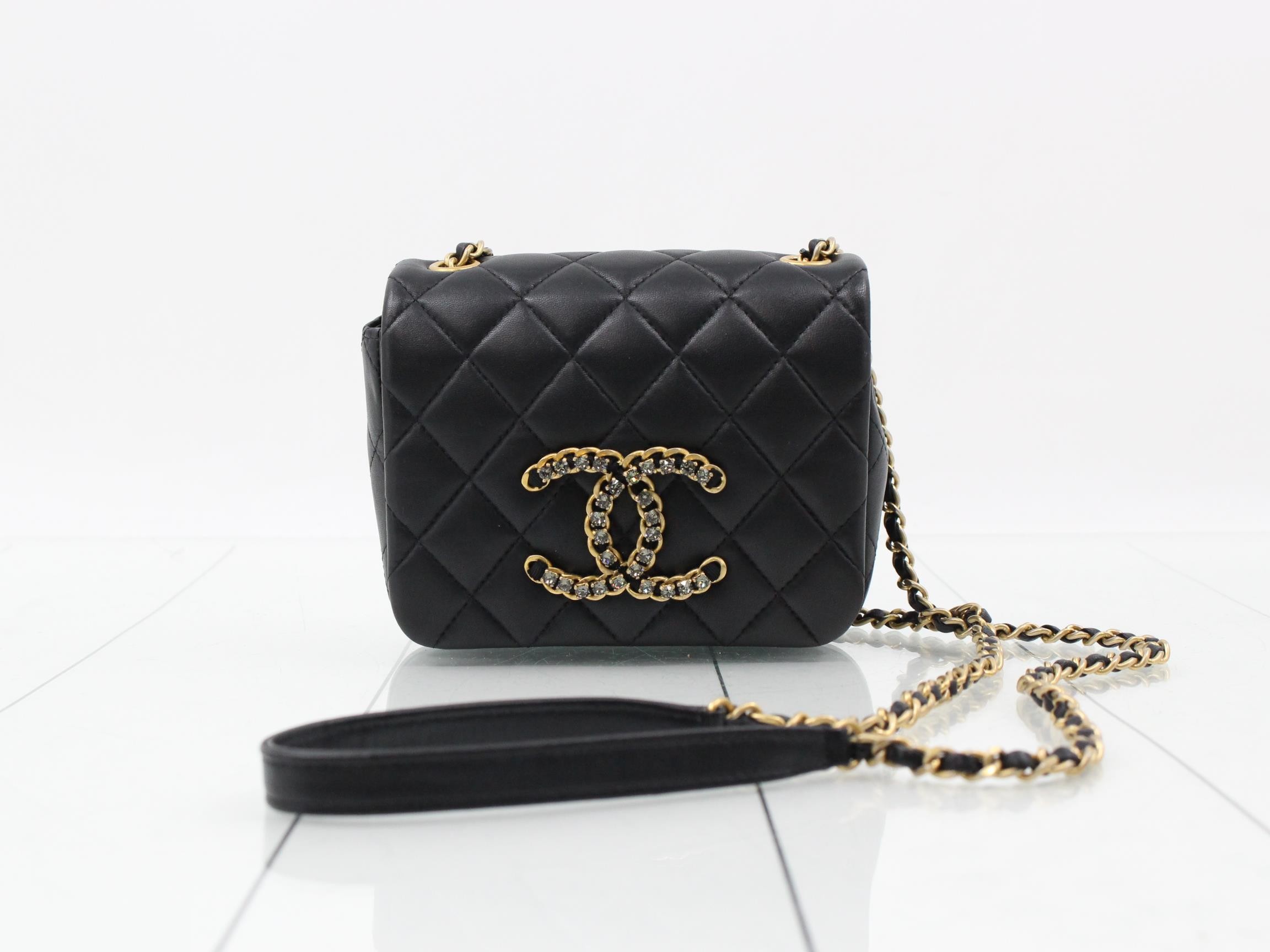 Matelassé Lambskin Shoulder Bag