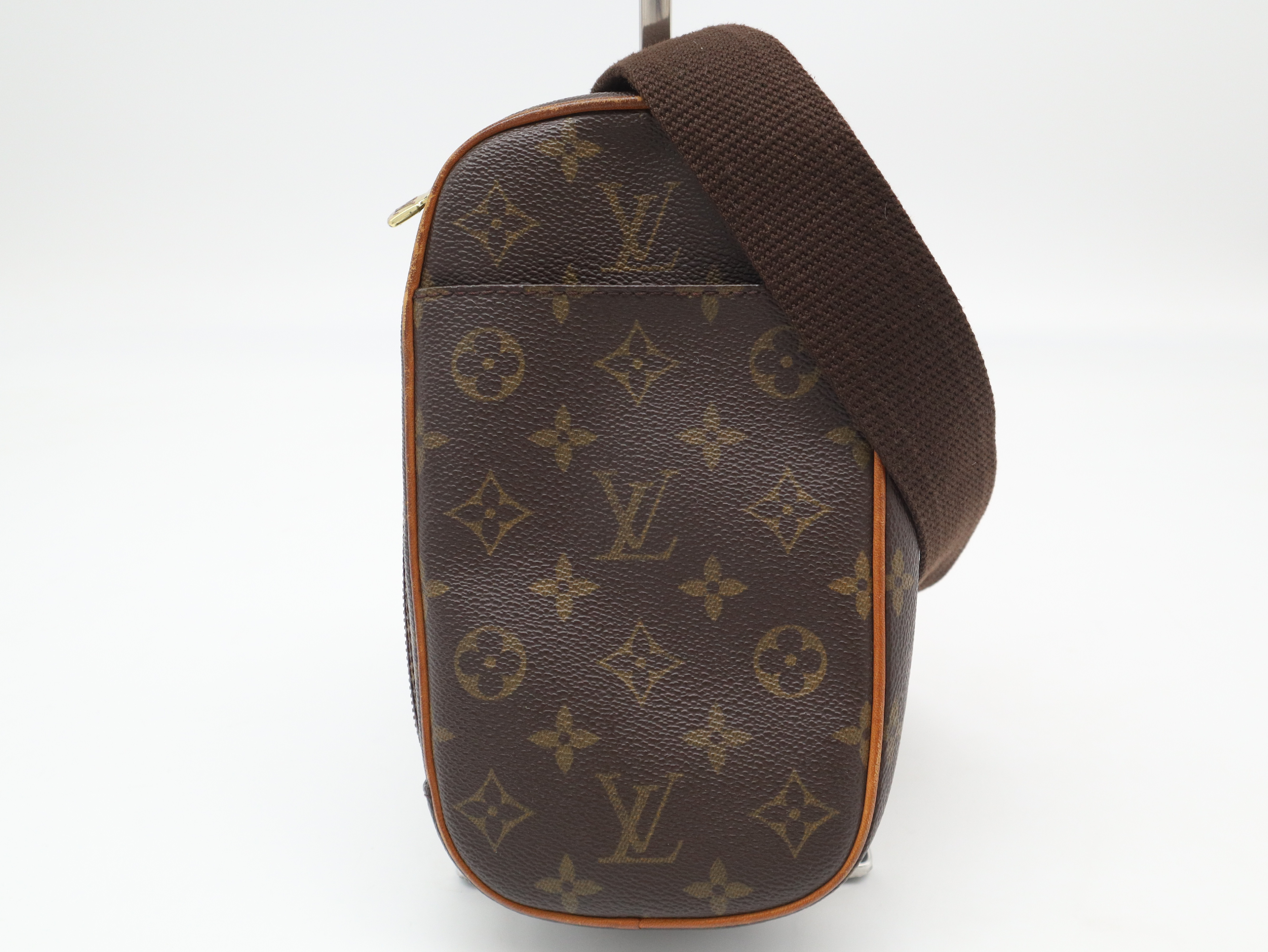 M51870 Monogram Pochette Gange Shoulder Bag