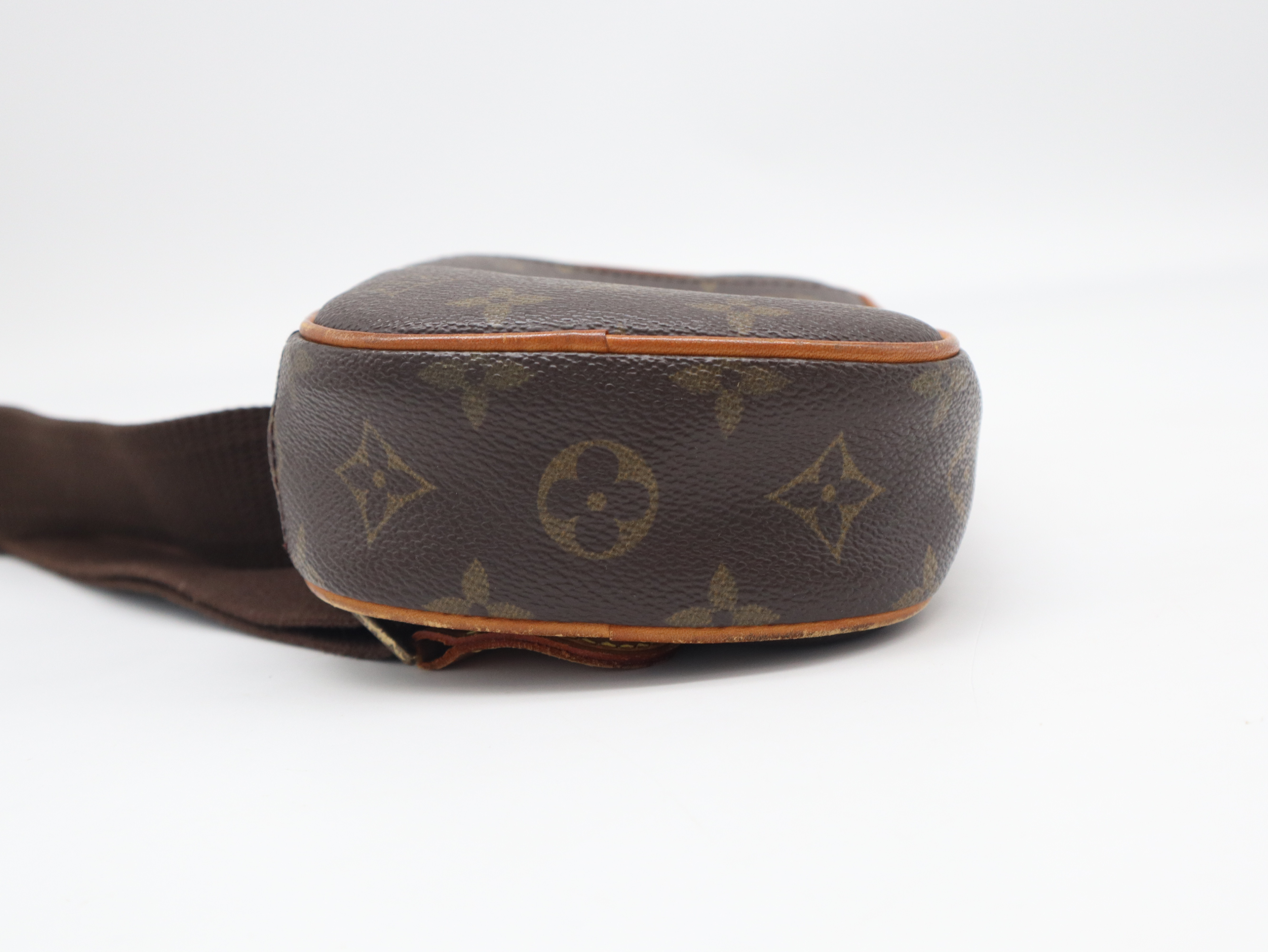 M51870 Monogram Pochette Gange Shoulder Bag — view 5
