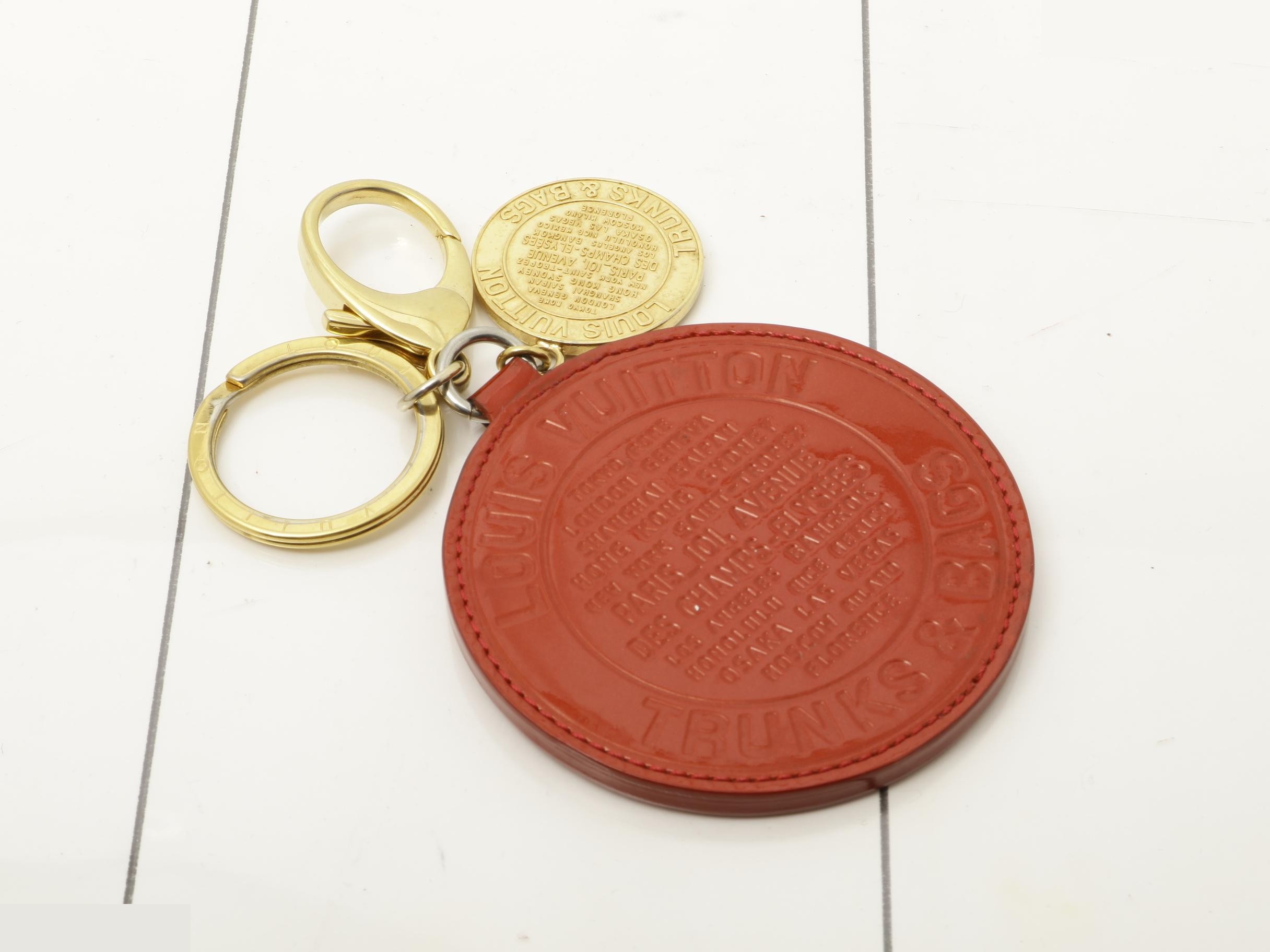 Charm — view 2
