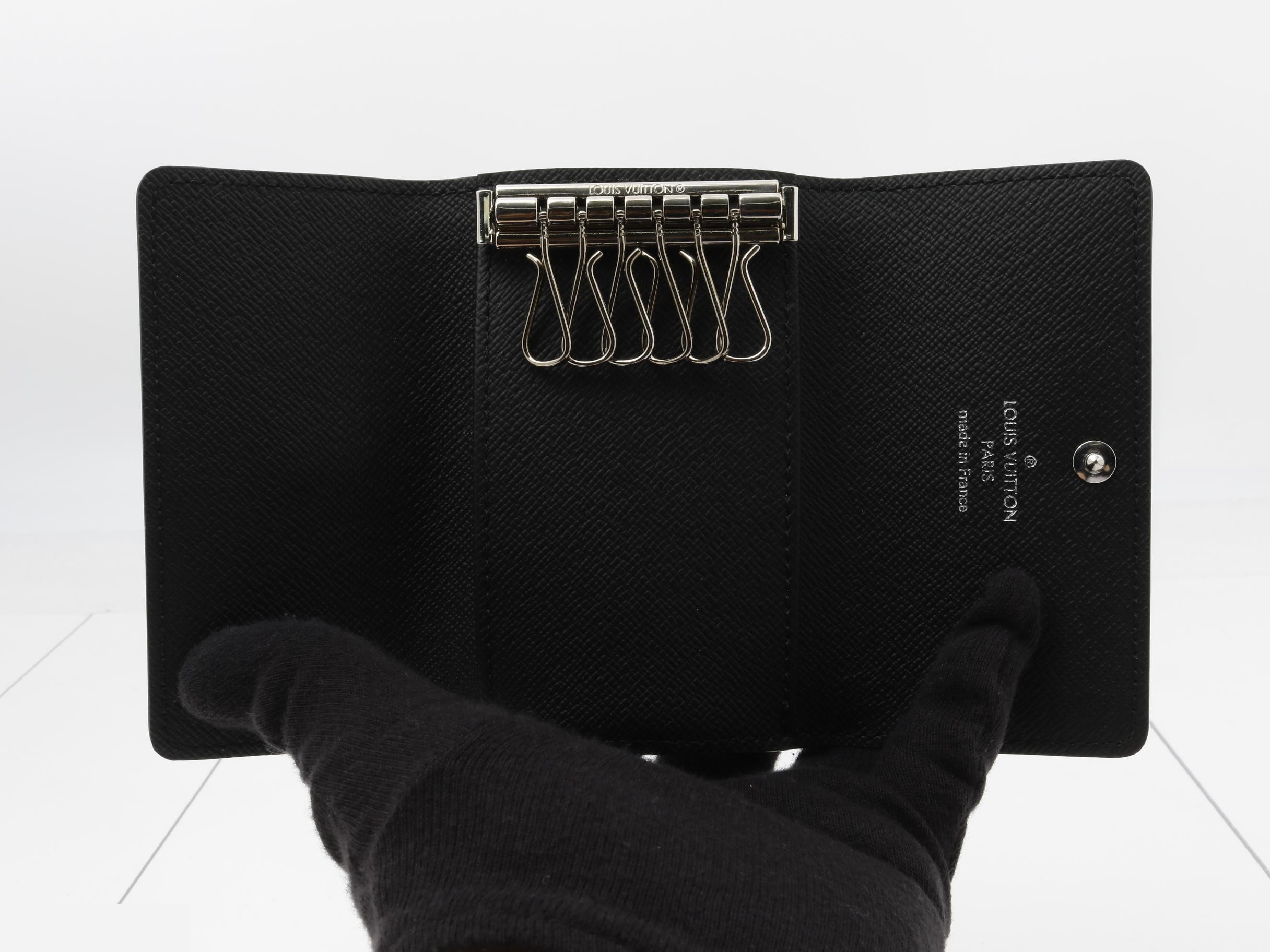 Multicles 6 — view 4