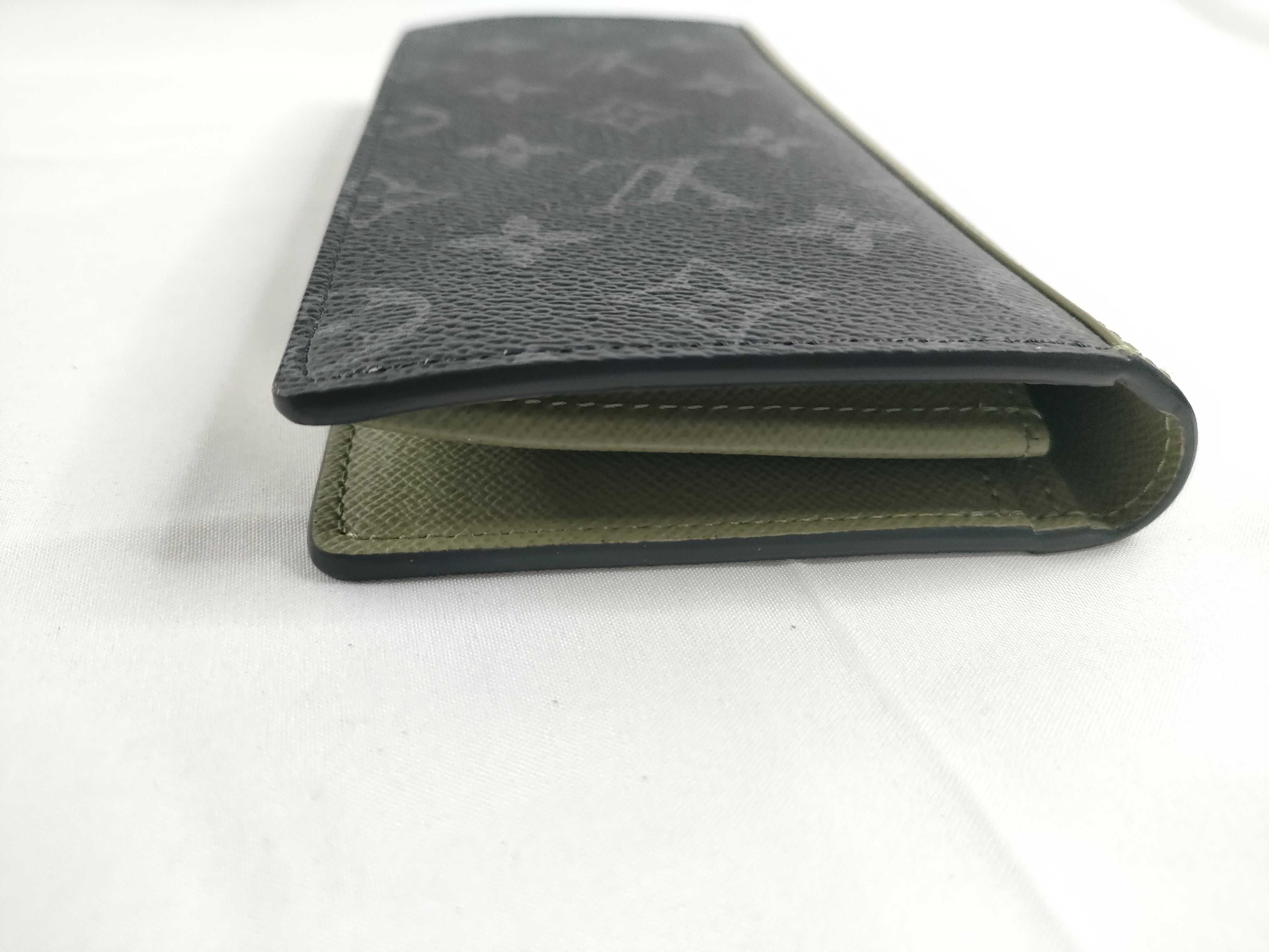 Portefeuille Brazza Long Wallet, Monogram Eclipse Leather, Black/Green, M28815 — view 5