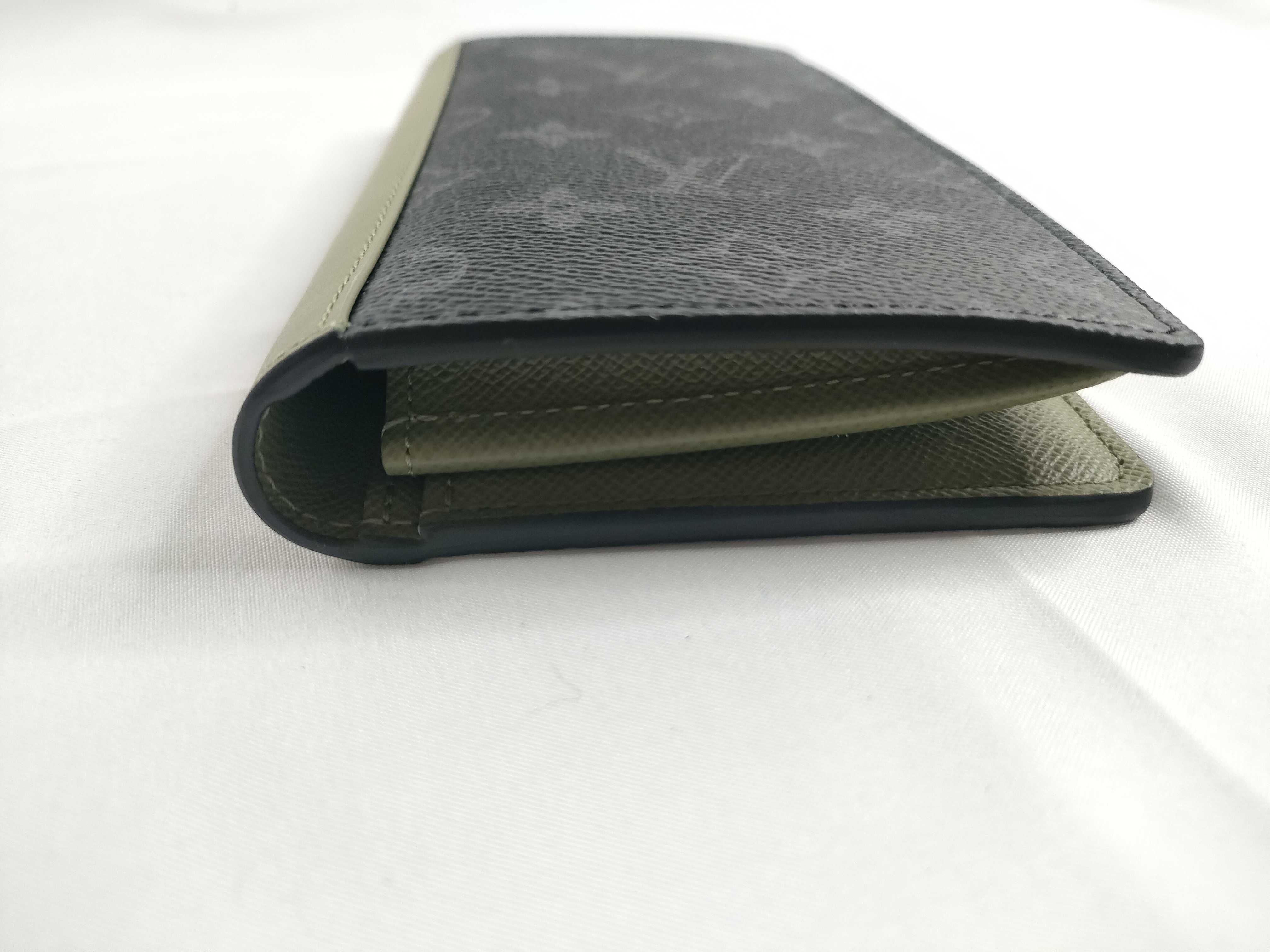 Portefeuille Brazza Long Wallet, Monogram Eclipse Leather, Black/Green, M28815 — view 7