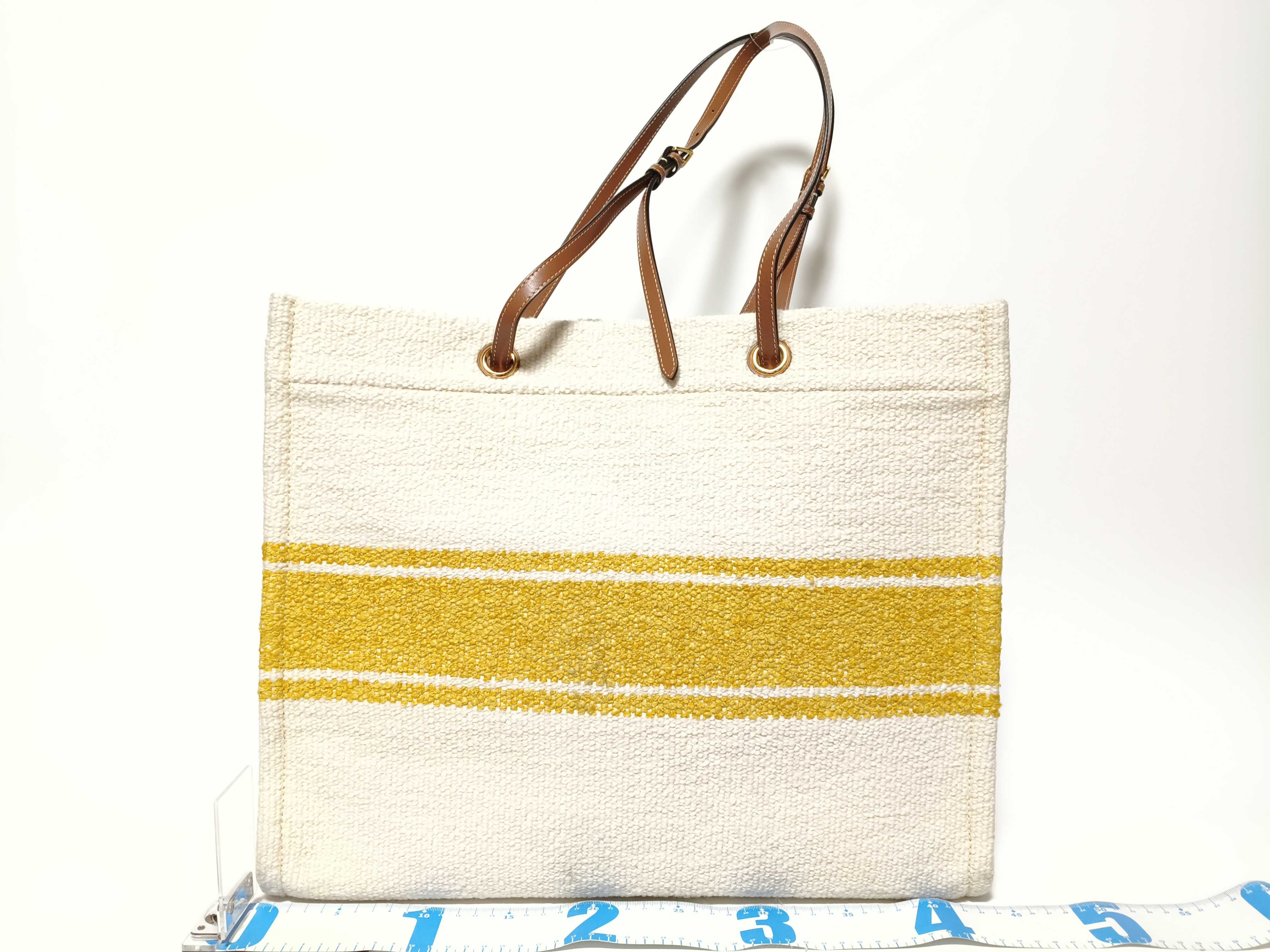 Horizontal Hippo Pile Off-White x Yellow Tote Bag — view 2