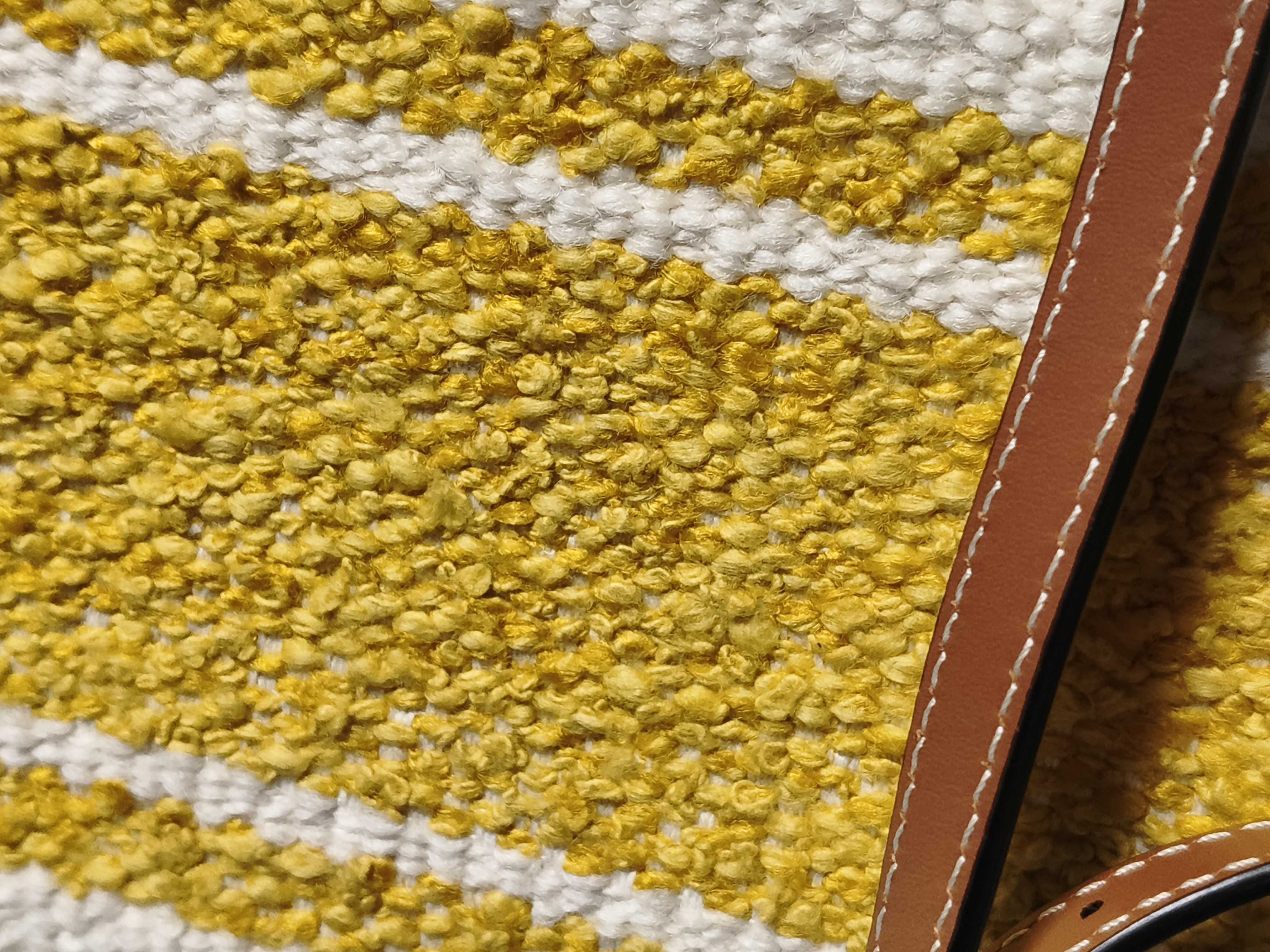 Horizontal Hippo Pile Off-White x Yellow Tote Bag — view 15