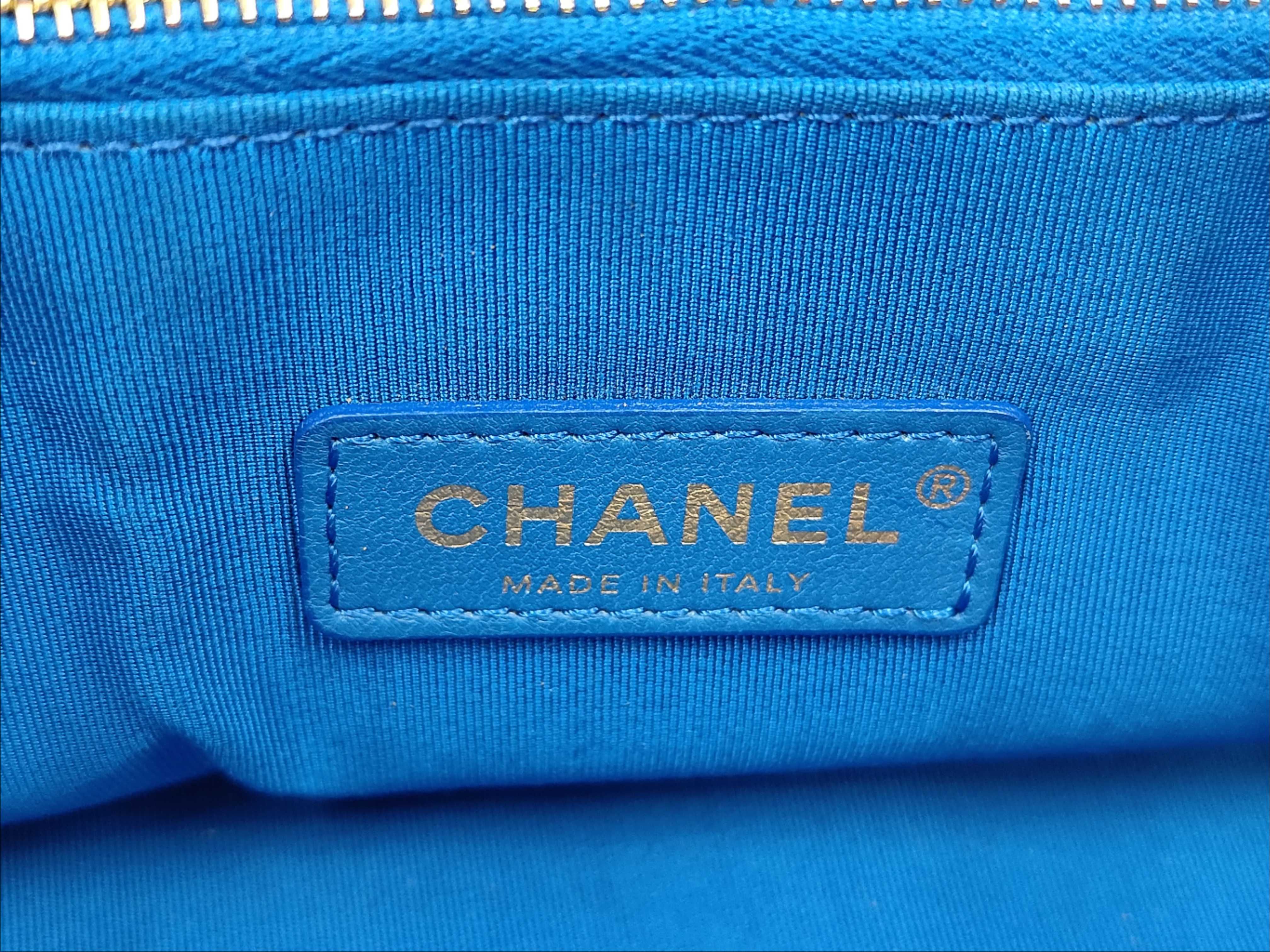 31 Lambskin Tote Bag (with seal) — view 11