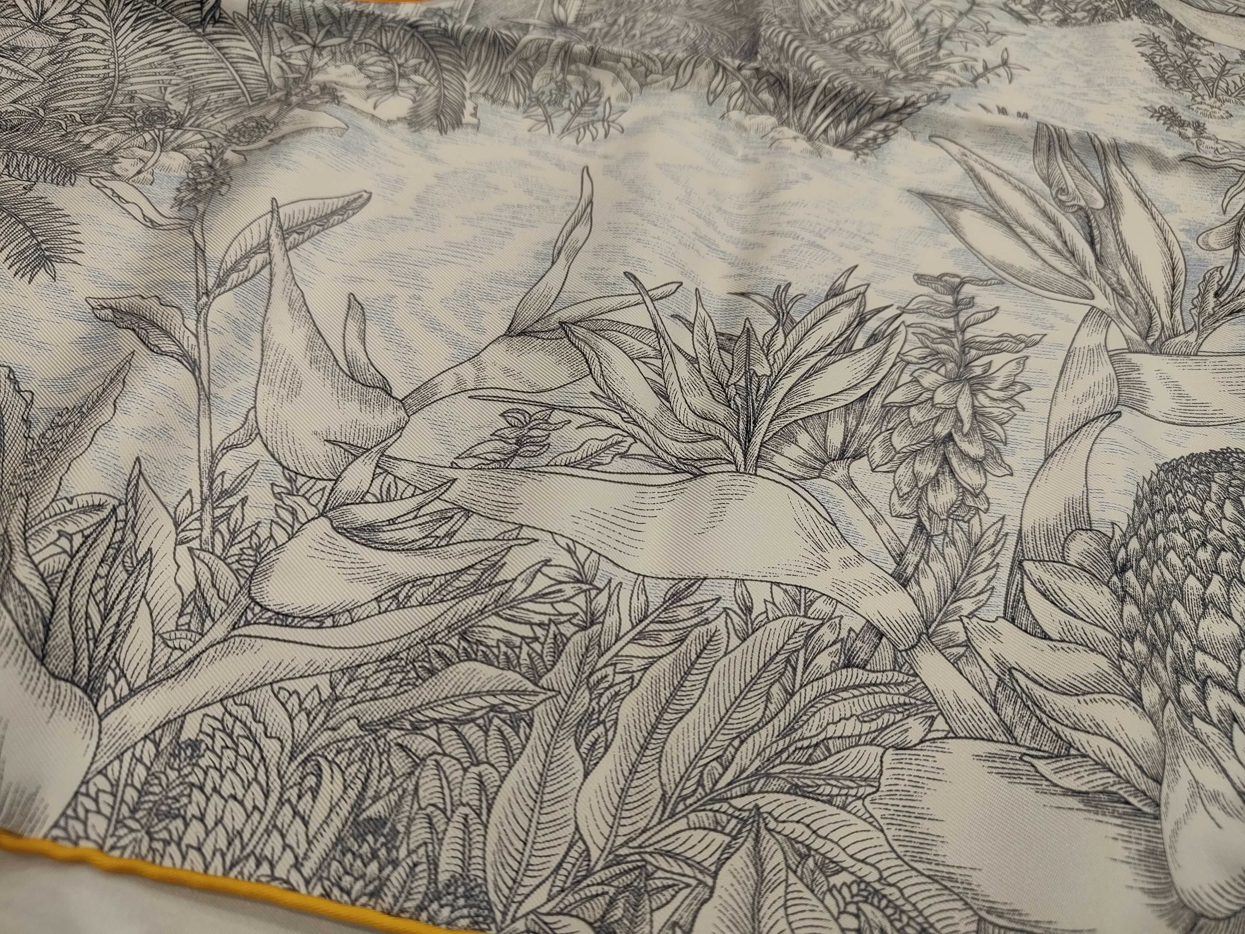 Carre Petit Carre Faubourg Tropical (Gray x Yellow) - Other Accessories — view 3