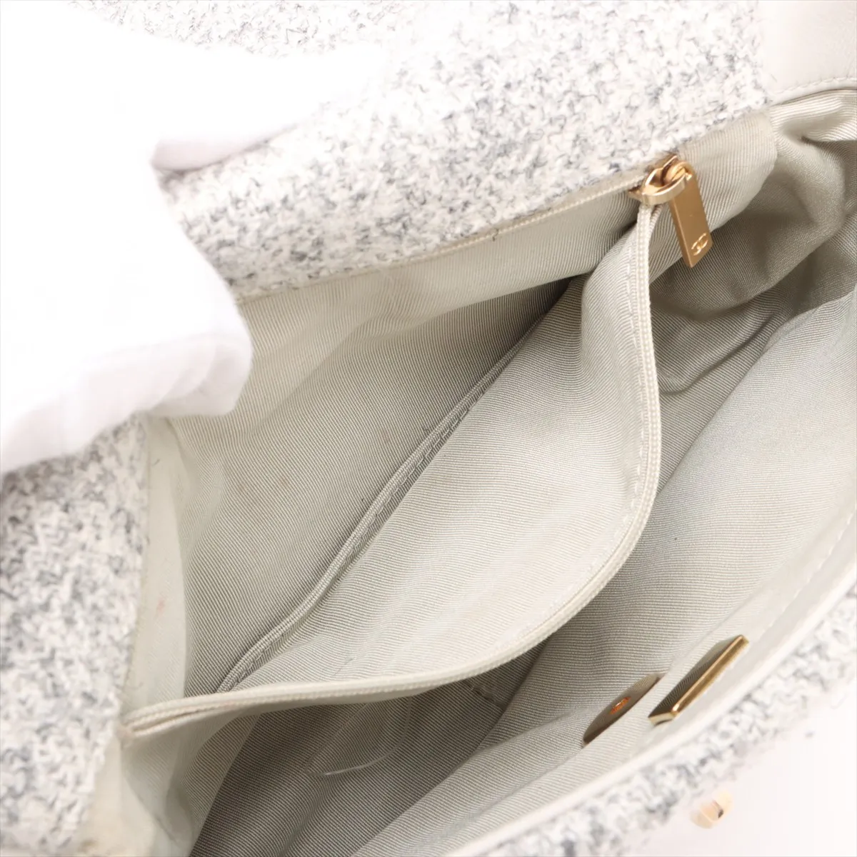 19 Tweed Chain Shoulder Bag Gray Gold Hardware TK843K1L Random Plate AS1160 — view 7