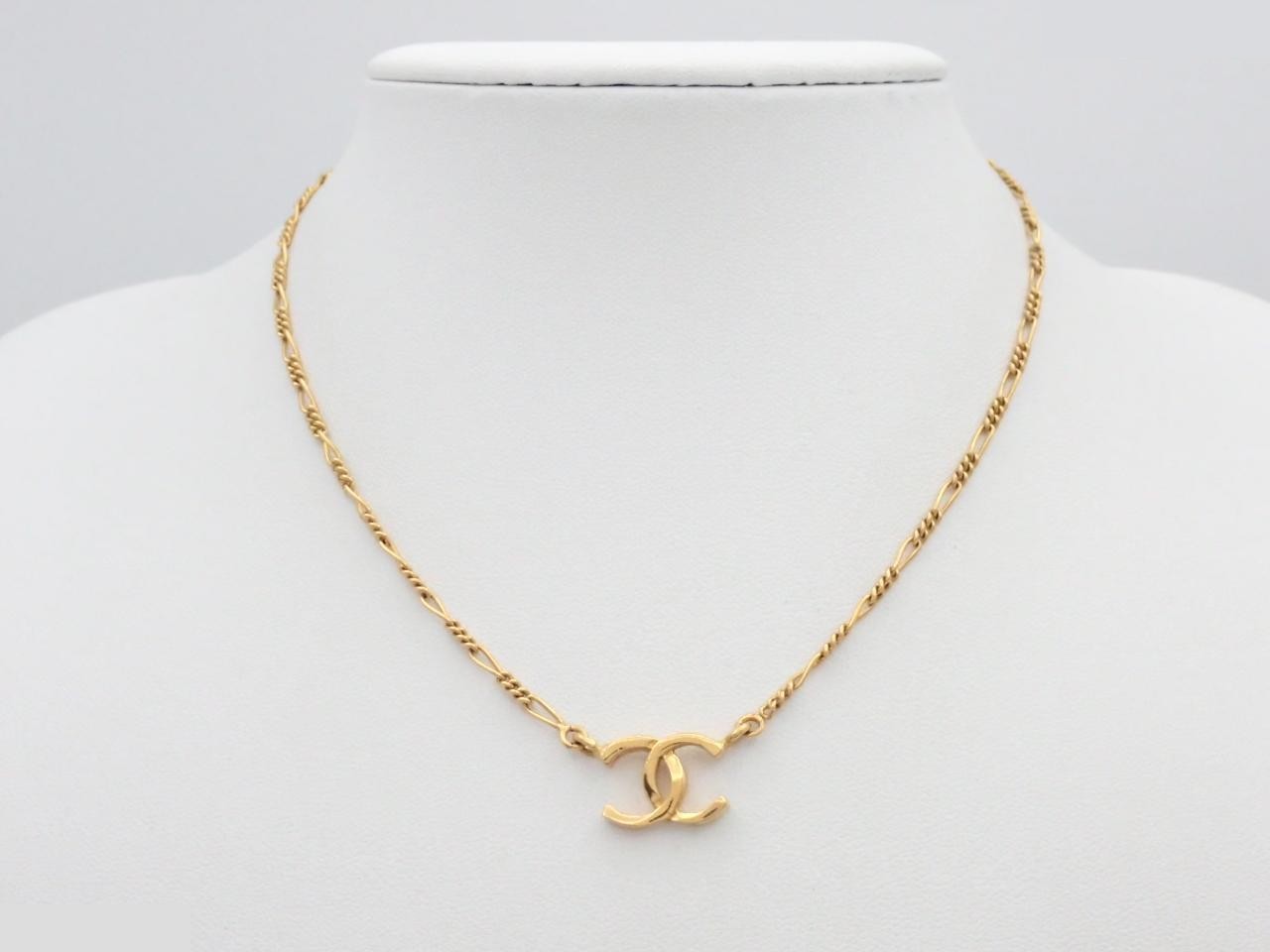 Coco Double-Handled Gold Necklace, Chain Approx. 36cm — view 3