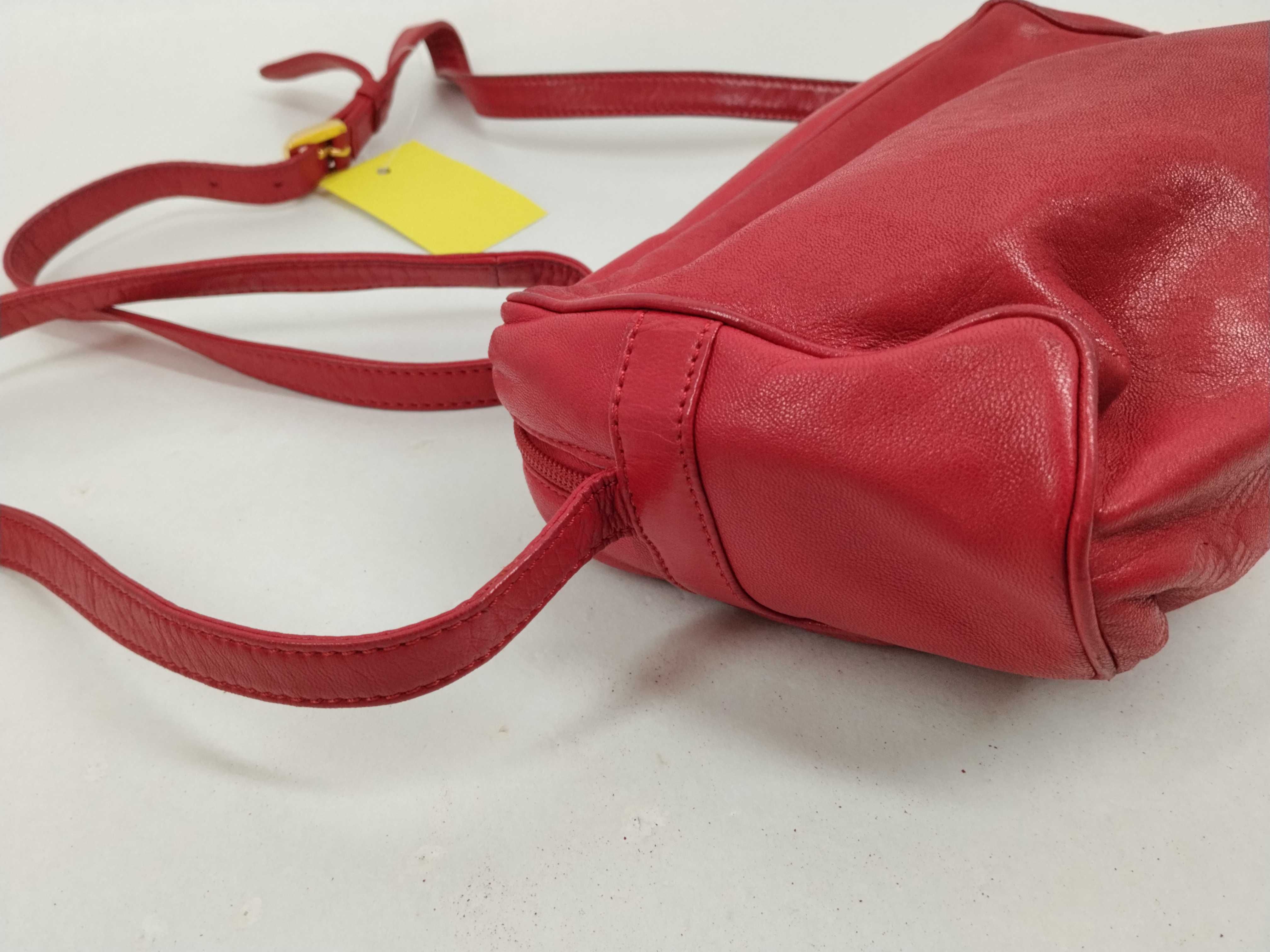 Anagram Leather Shoulder Bag — view 5