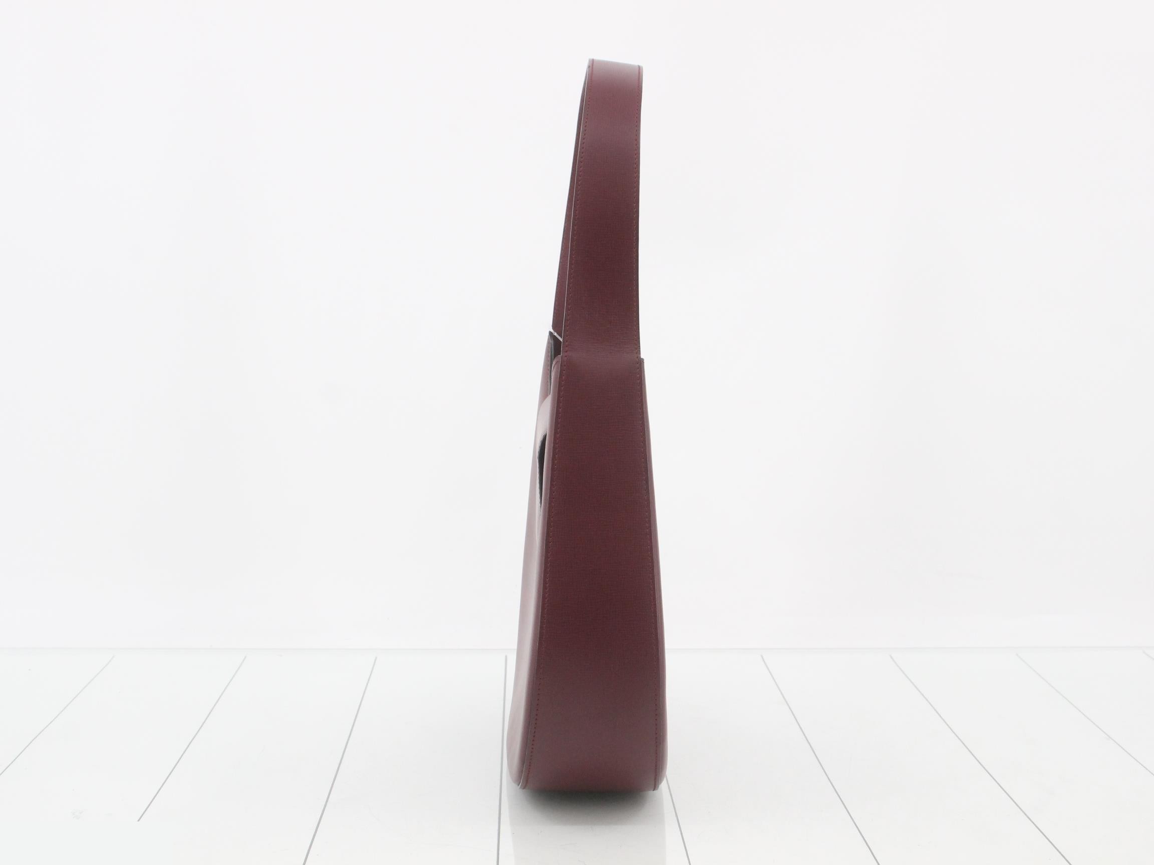 Must Line (Bag) - Semi-Shoulder Bag — view 4
