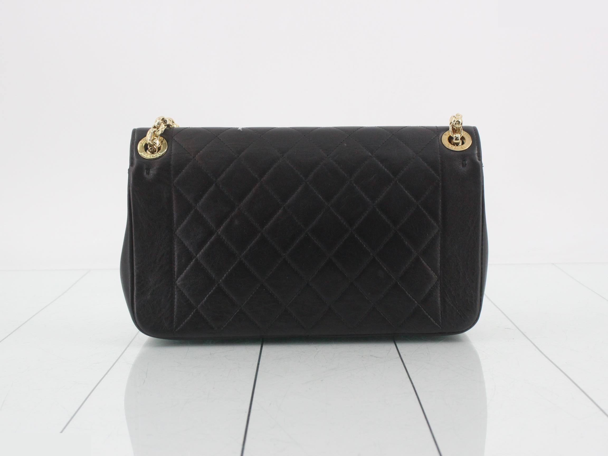 Matelassé chain shoulder bag, item number 18. — view 2